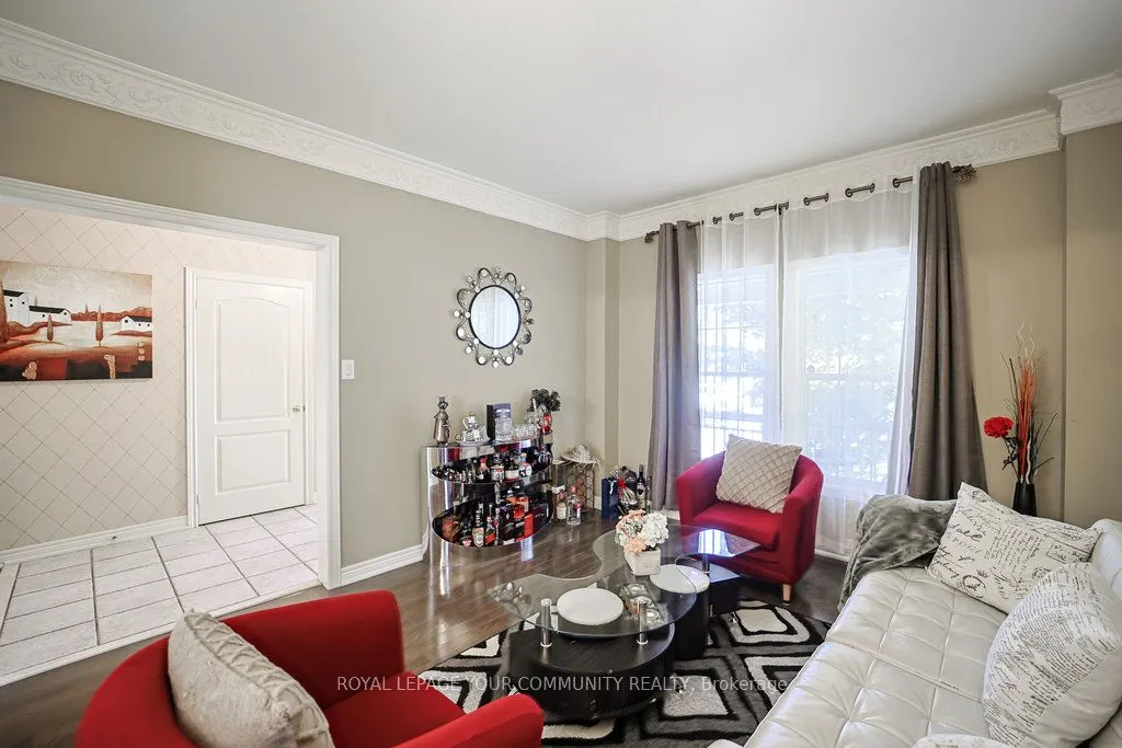 17 Sturgess Crescent