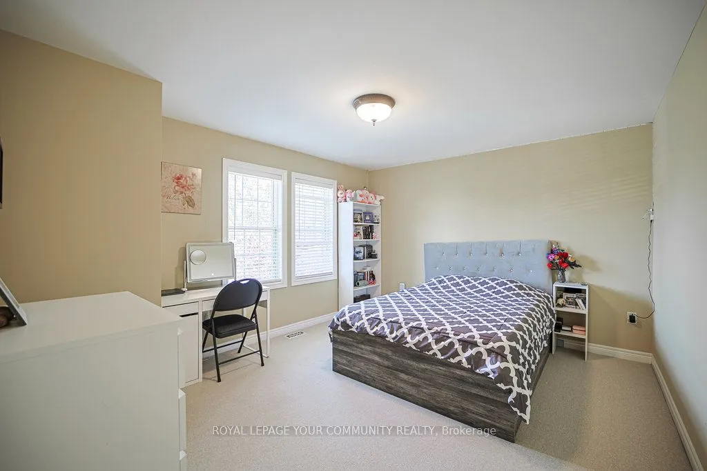 17 Sturgess Crescent
