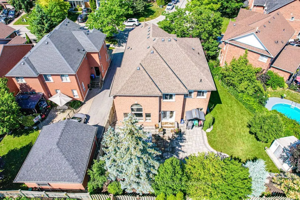 17 Sturgess Crescent