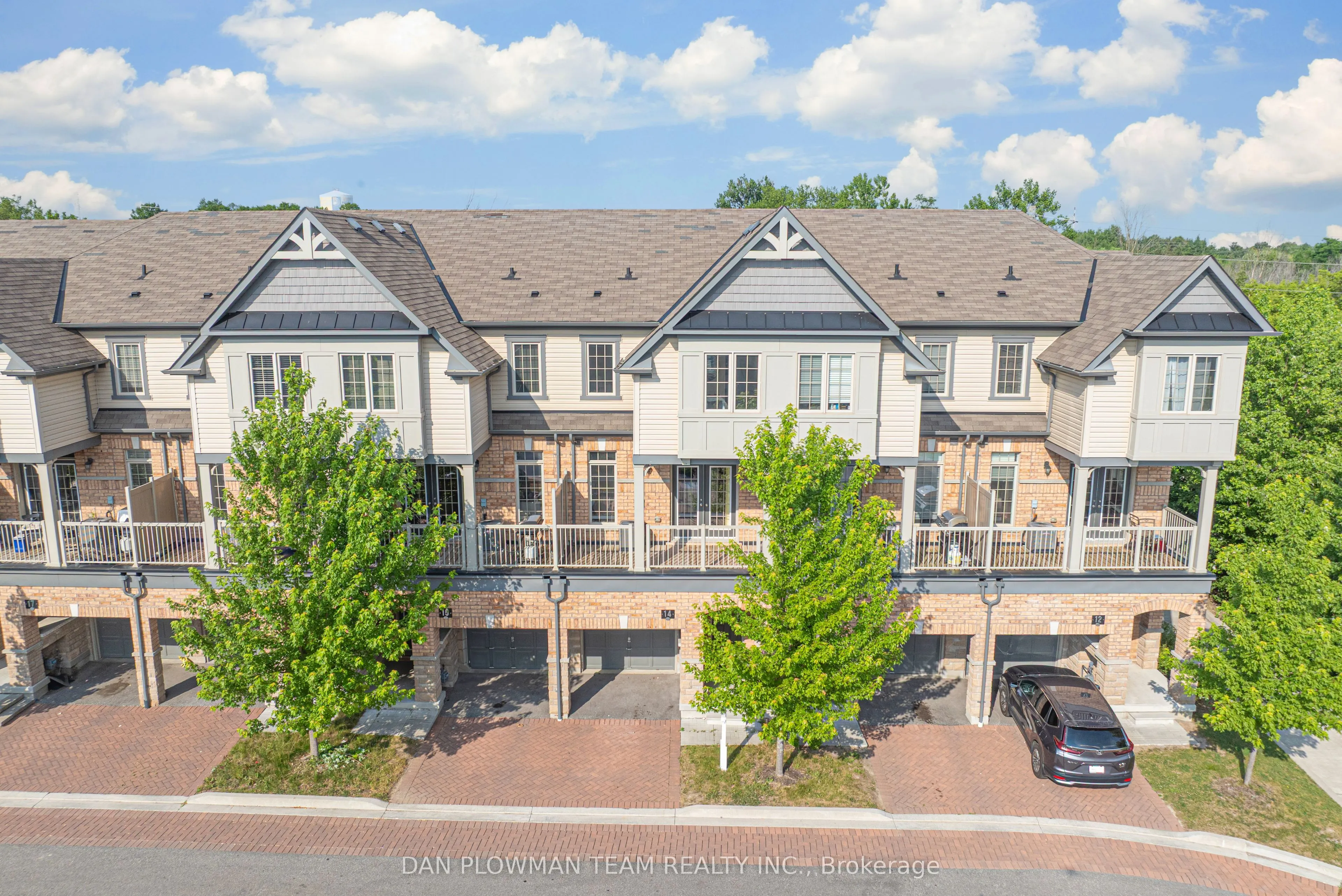 285 Finch Avenue, #14