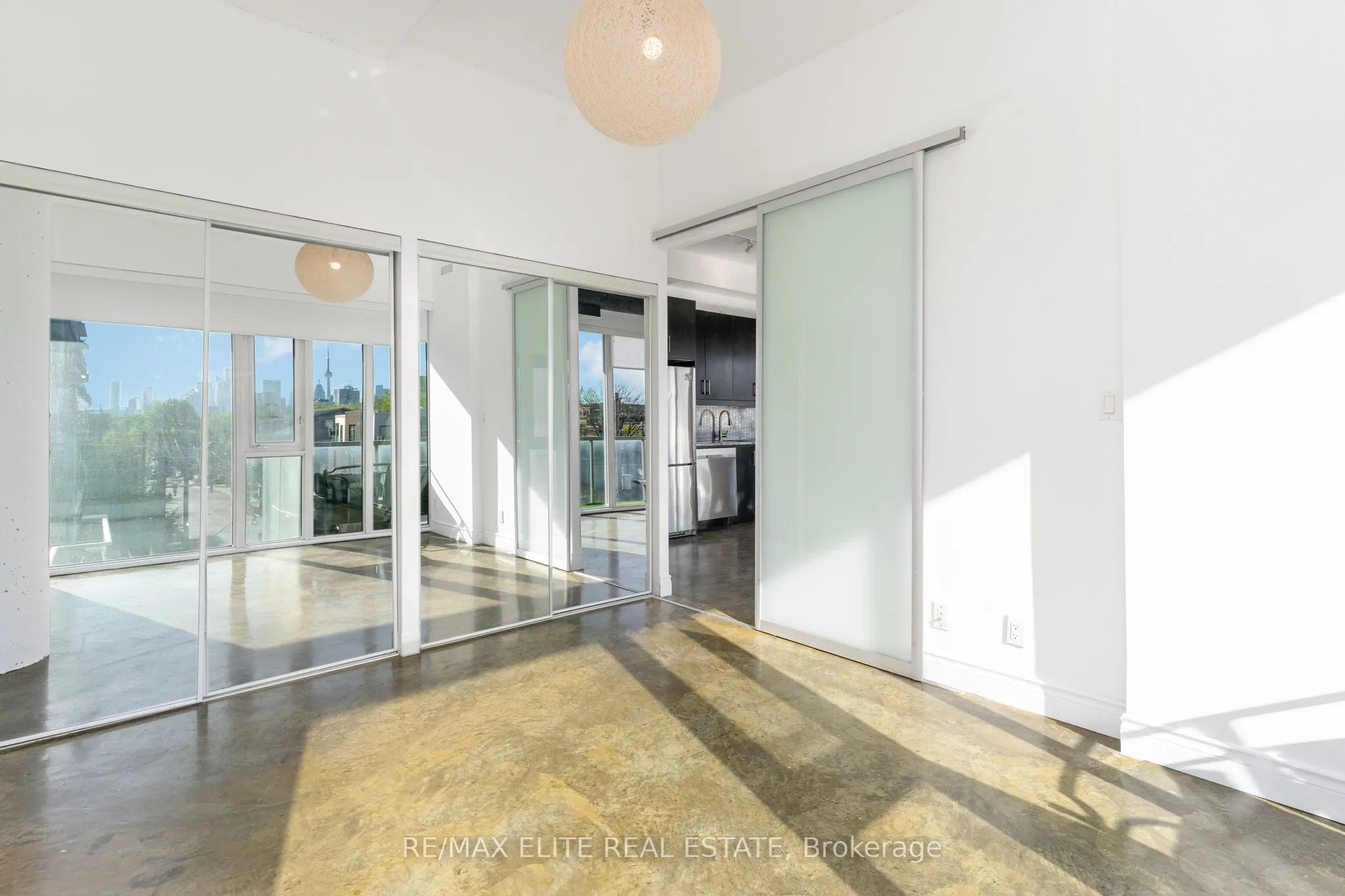 201 Carlaw Avenue E, #412