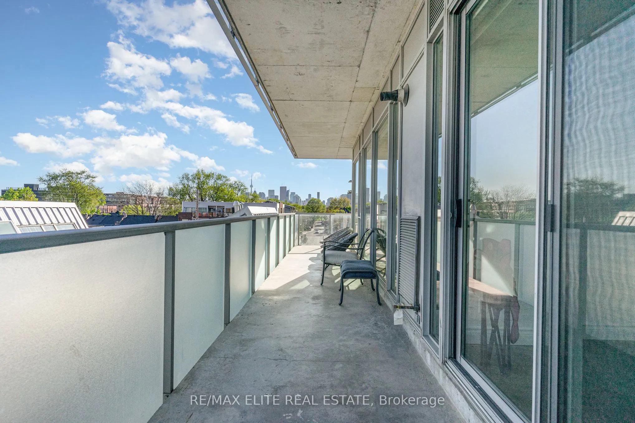 201 Carlaw Avenue E, #412