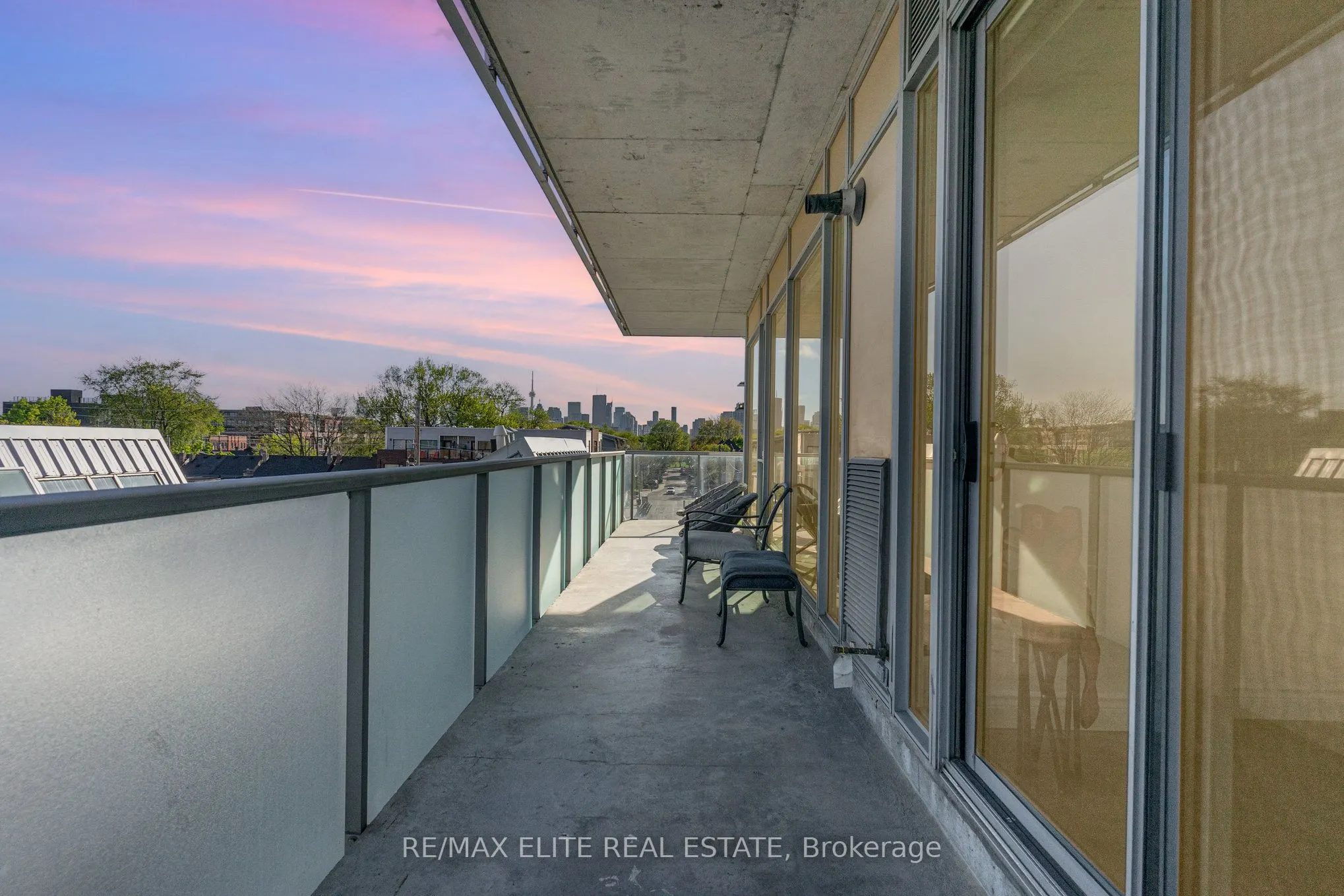 201 Carlaw Avenue E, #412