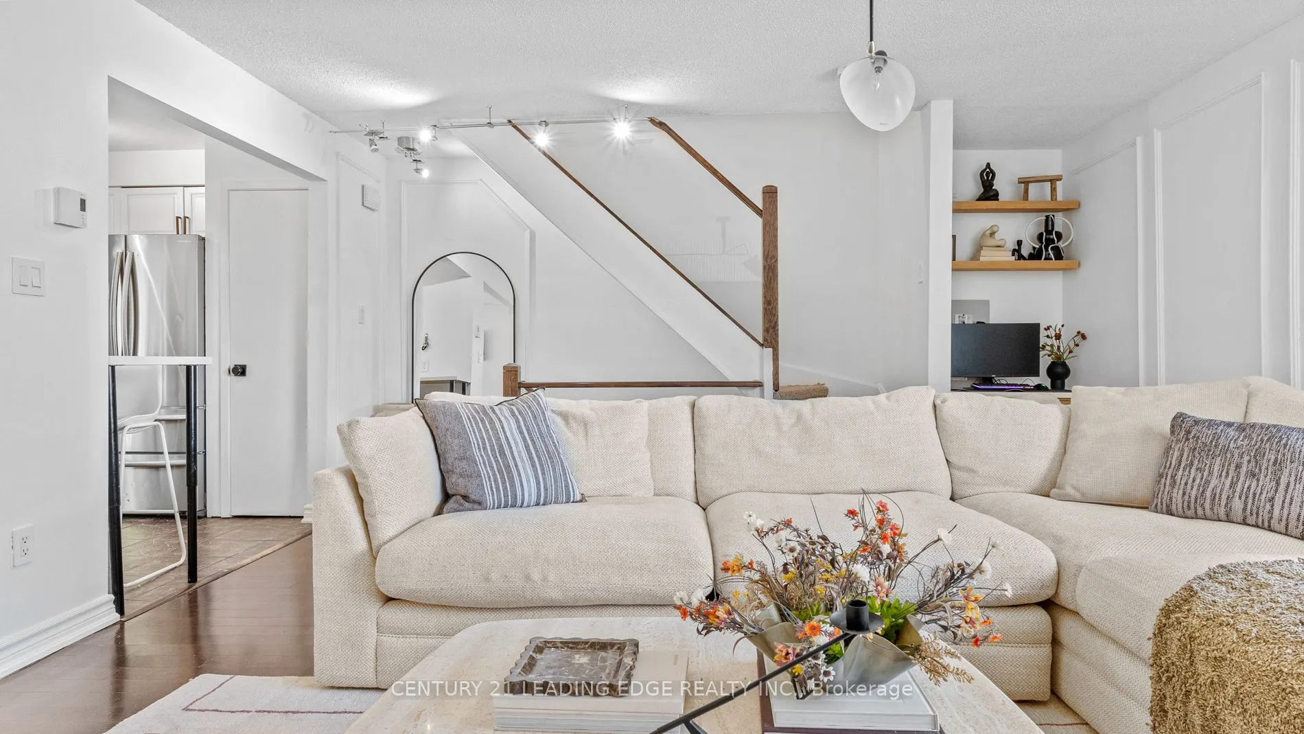909 King Street W, #6