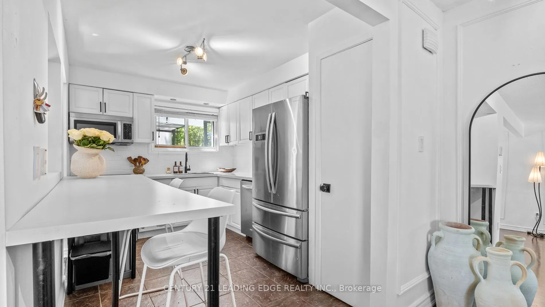 909 King Street W, #6