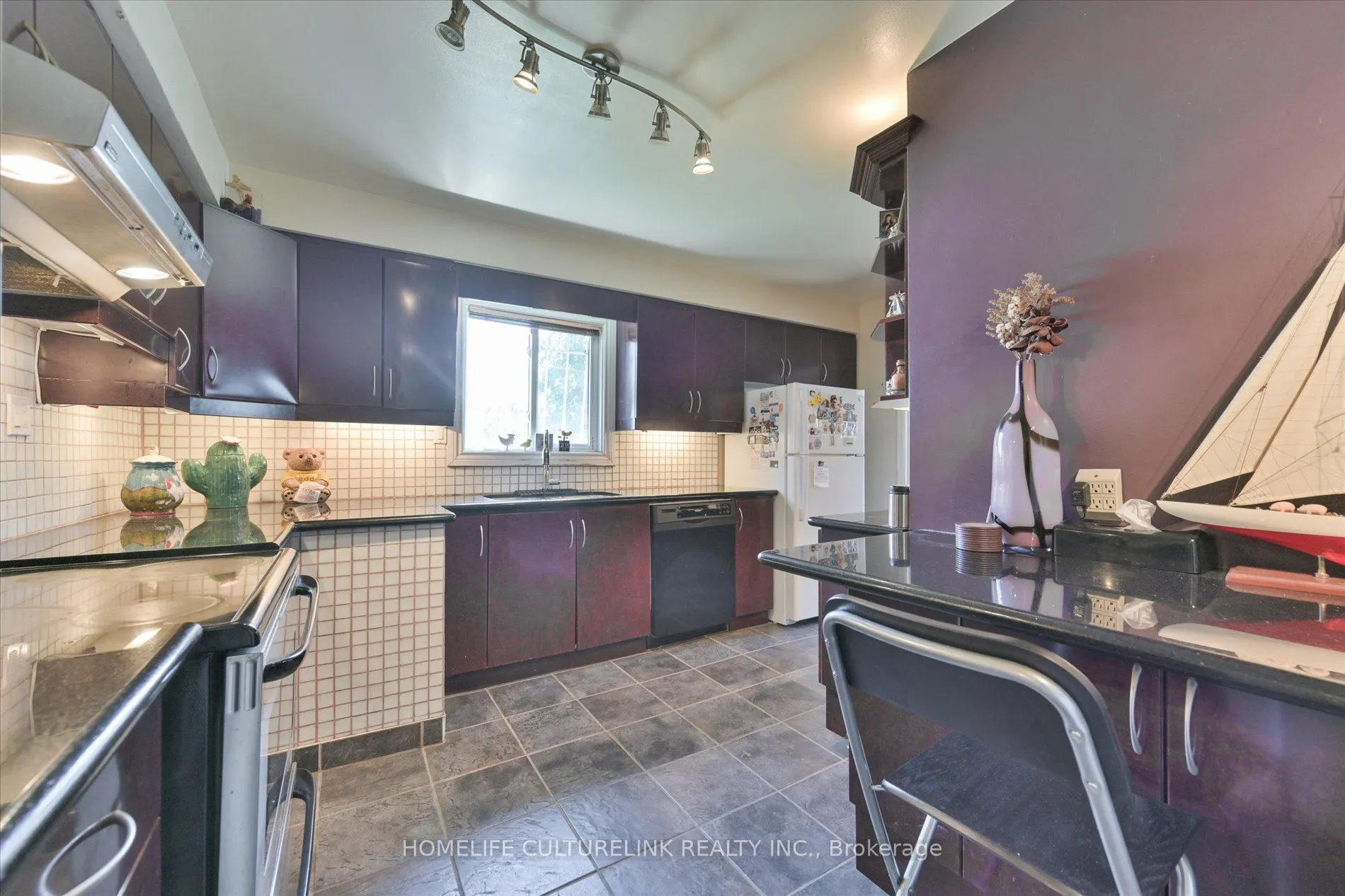 27 Anticosti Drive