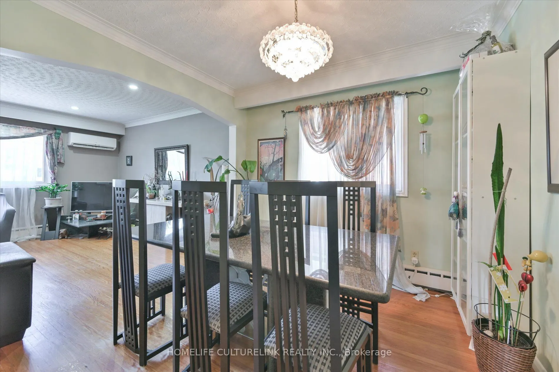 27 Anticosti Drive