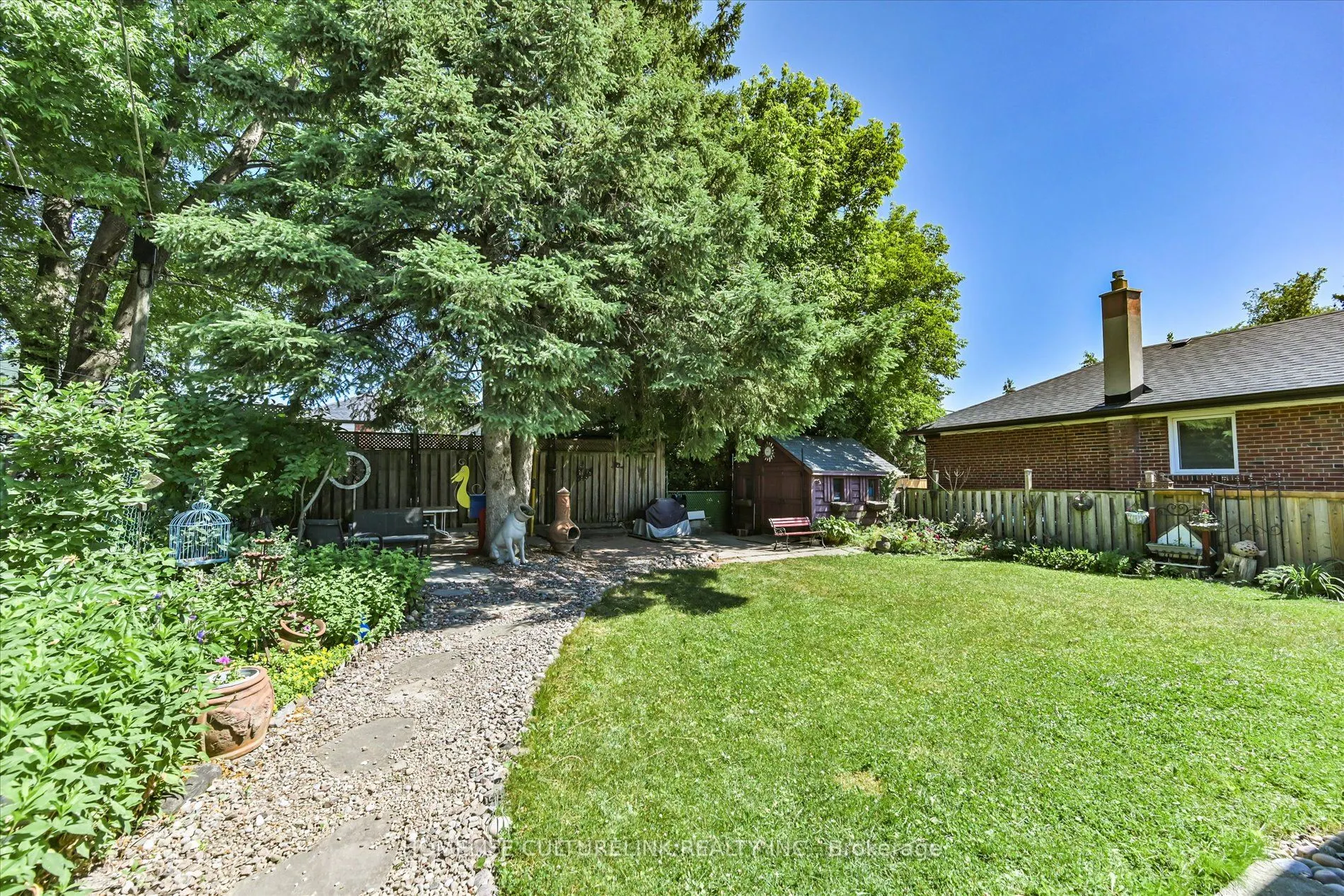 27 Anticosti Drive