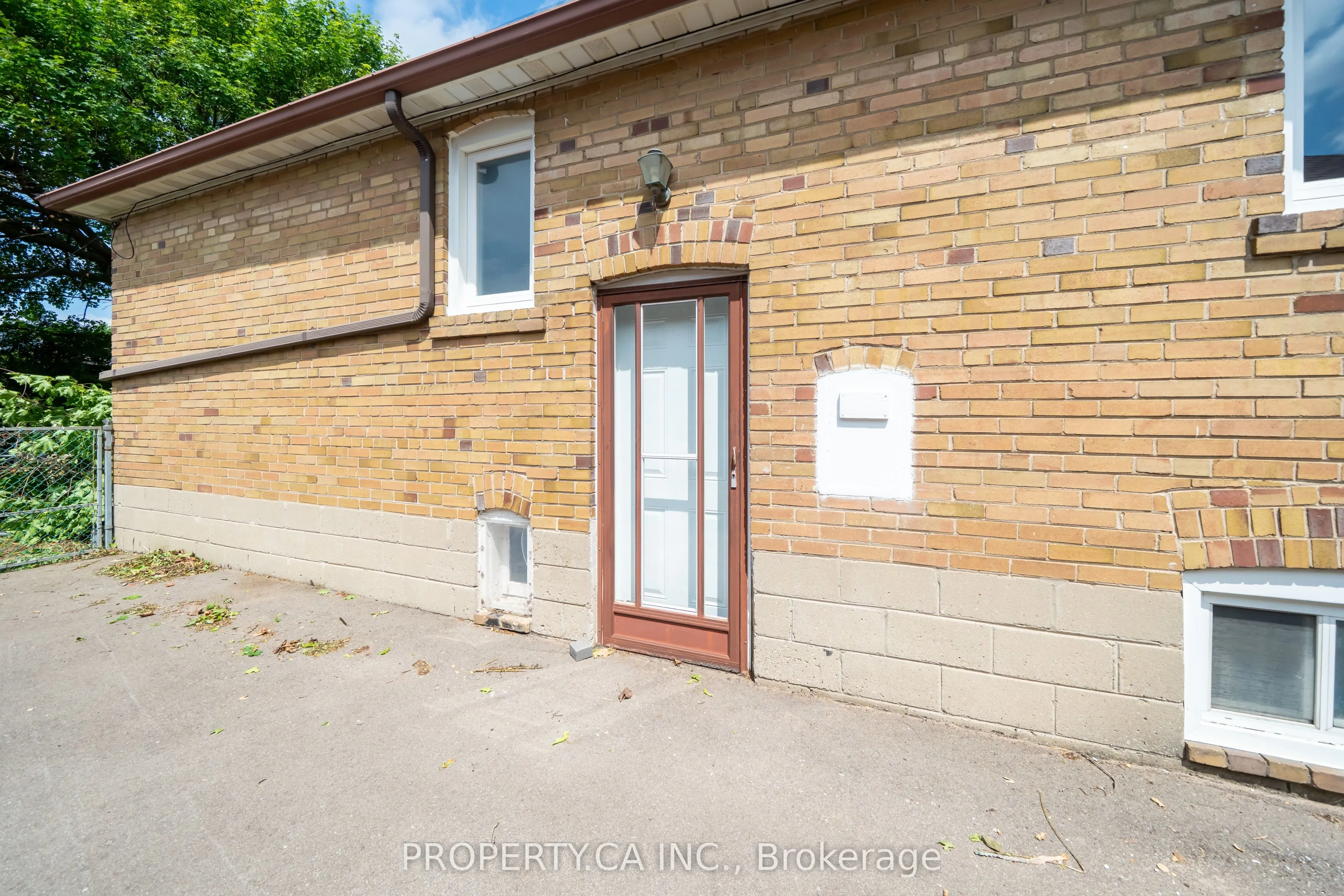 1592 Pharmacy Avenue