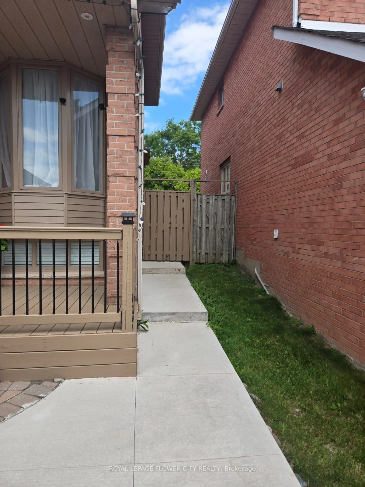 11 Murkar Crescent