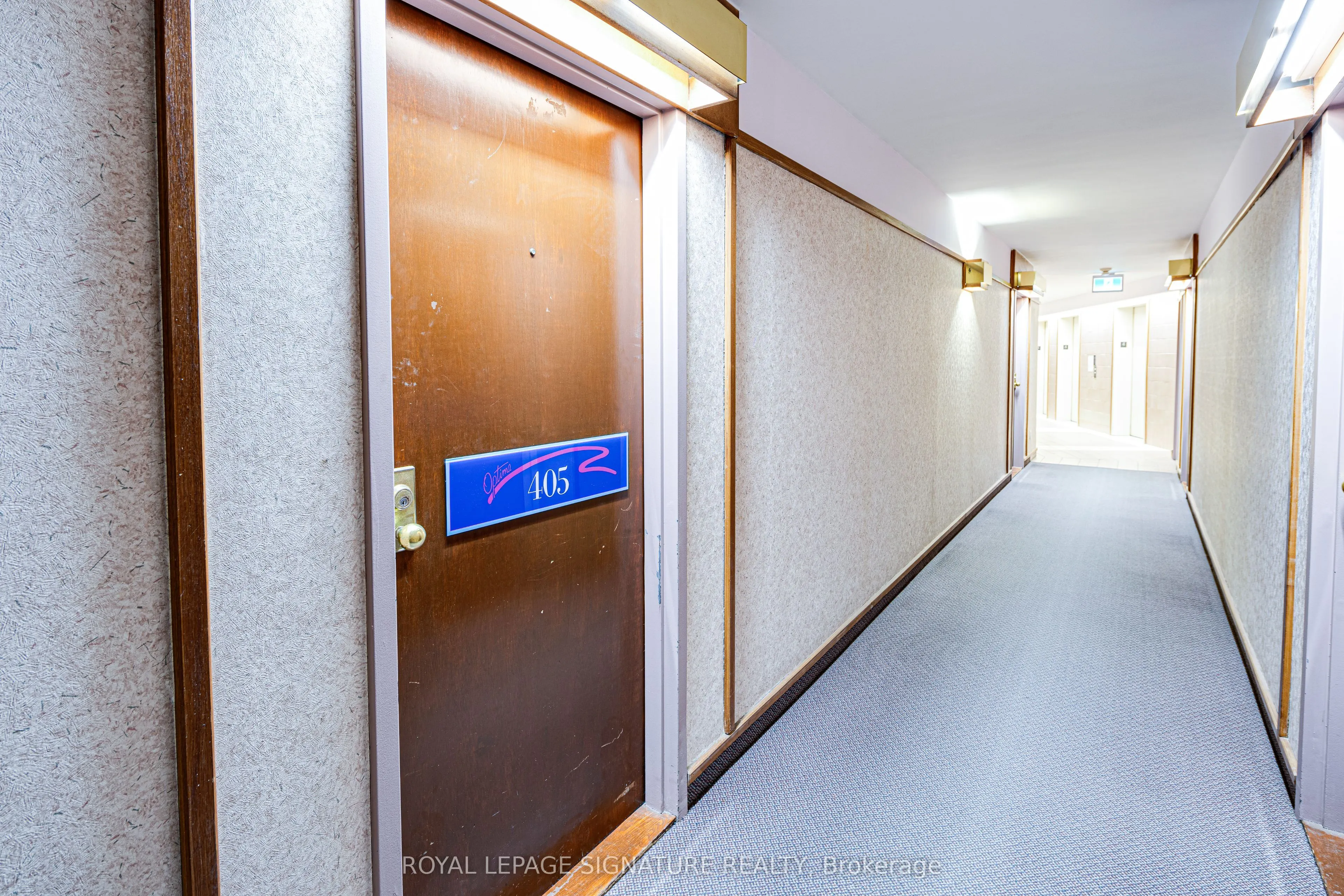 150 Alton Towers Circle, #405