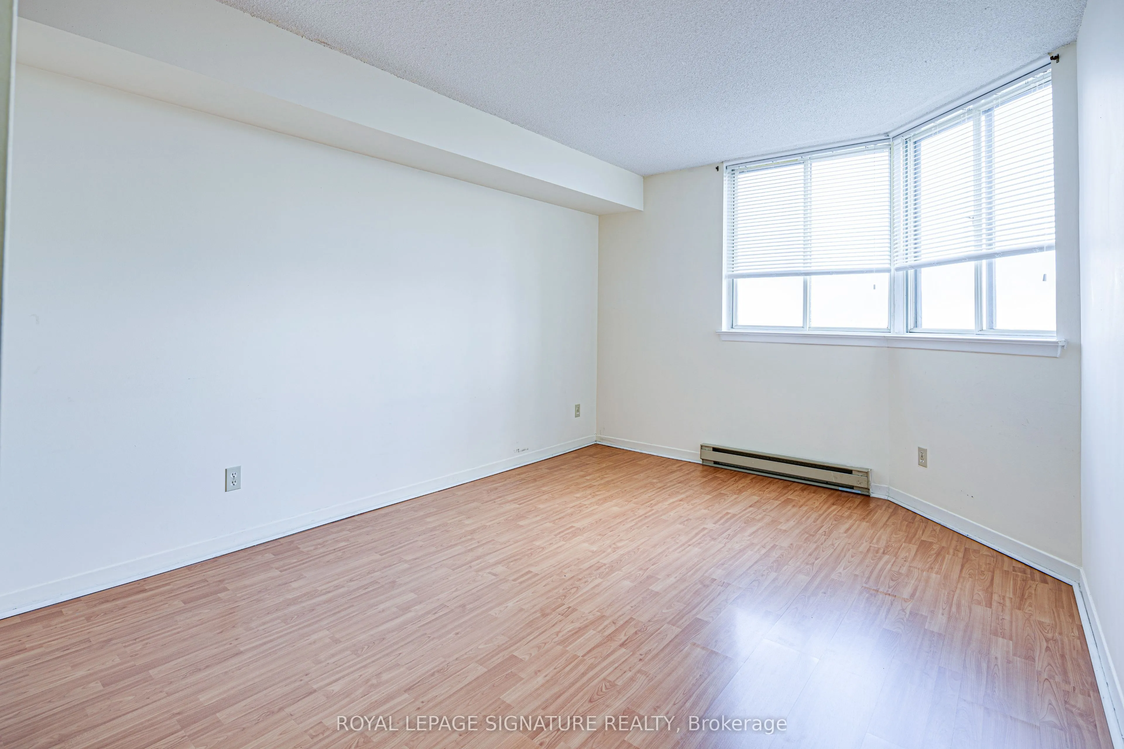 150 Alton Towers Circle, #405