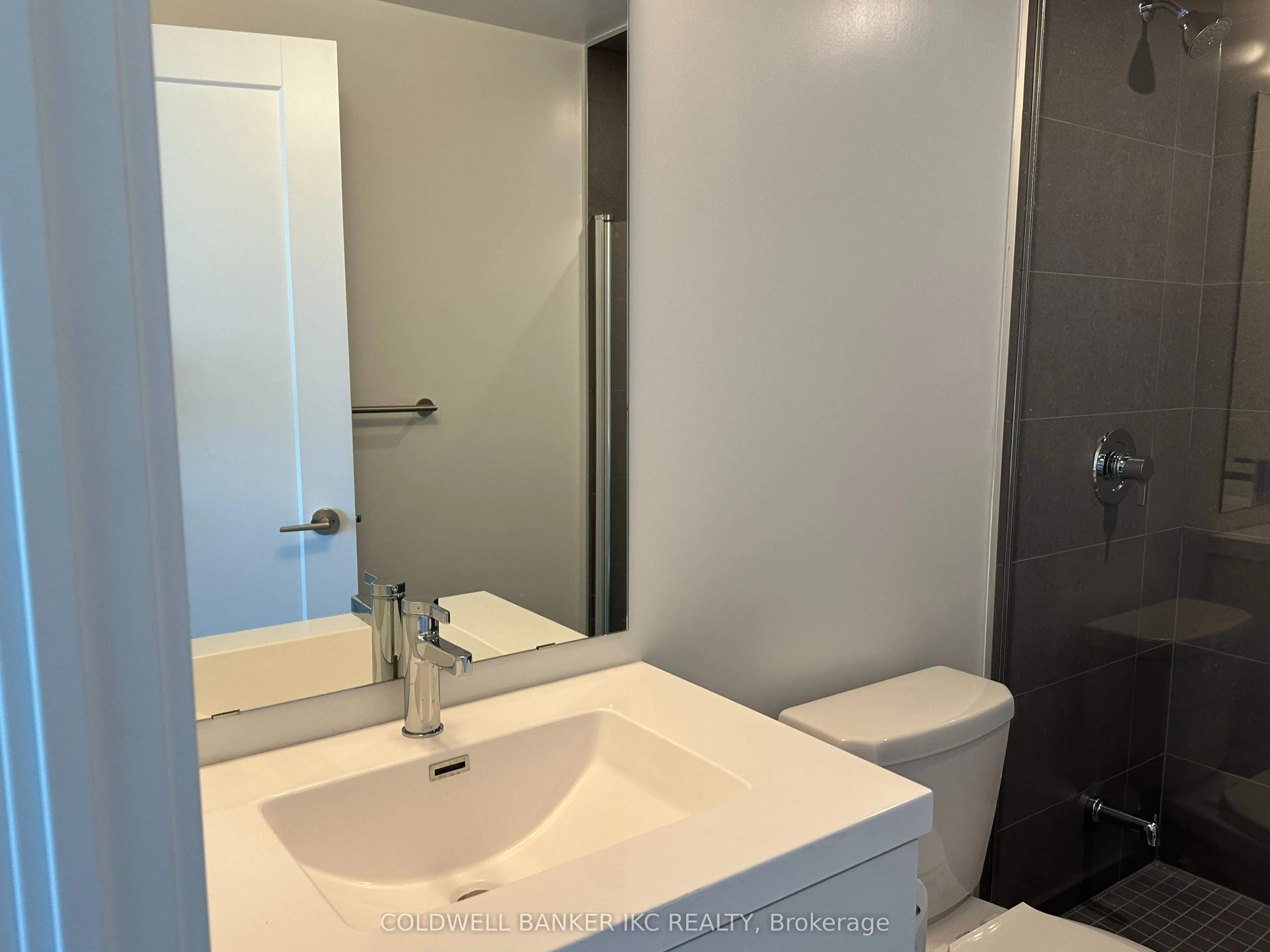 2425 Simco Street N, #1117
