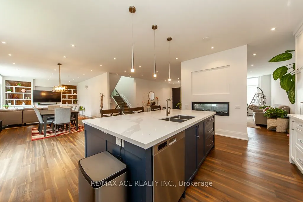 44 Muir Drive