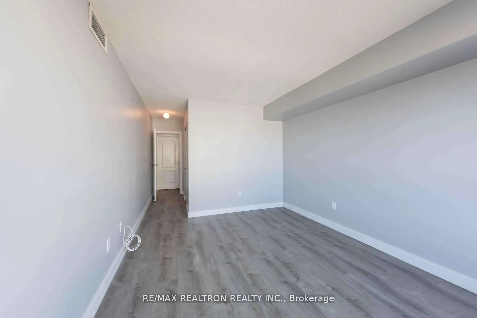 39 Kimbercroft Court, #505