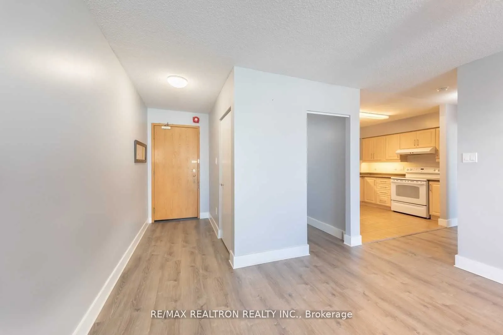 39 Kimbercroft Court, #505