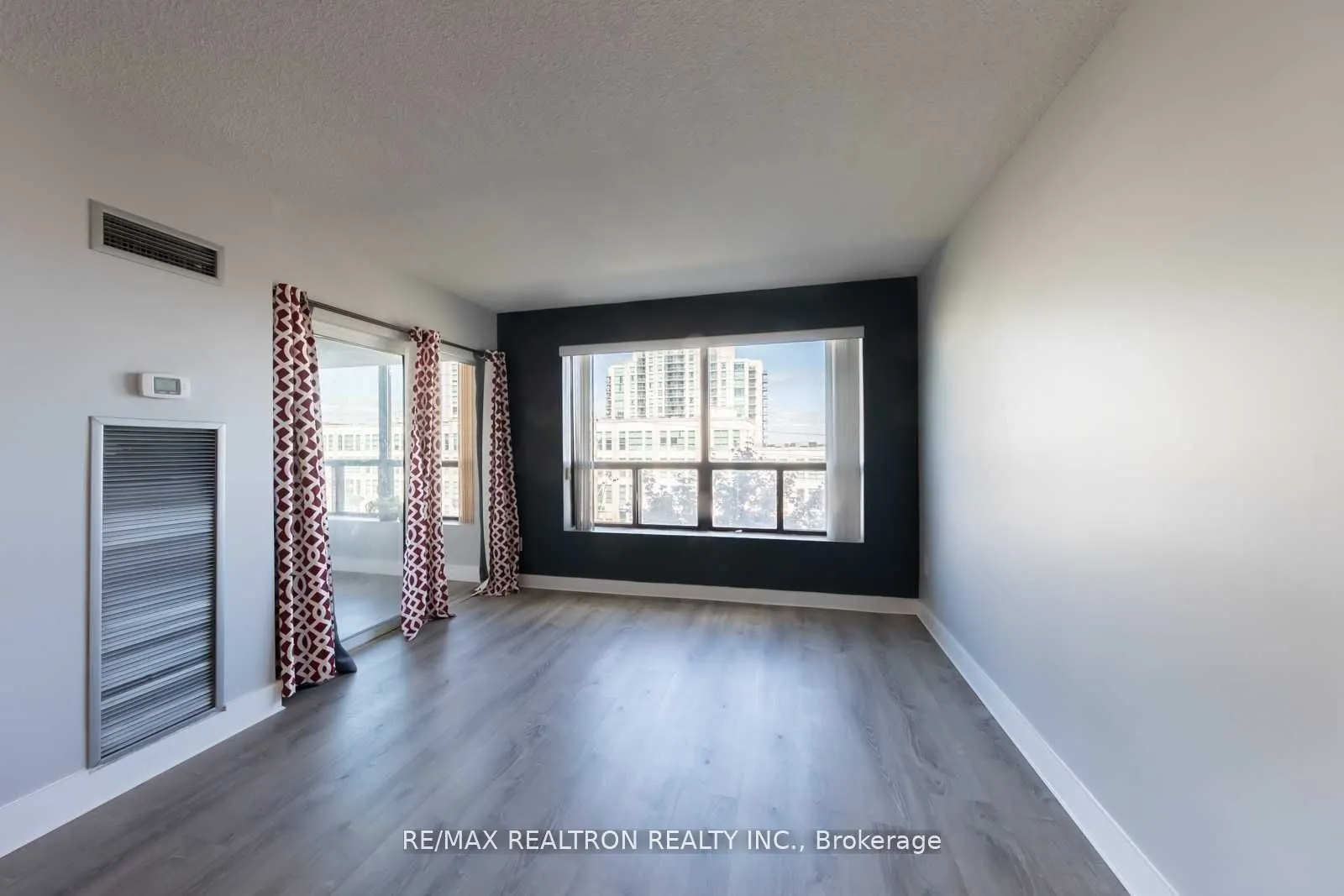 39 Kimbercroft Court, #505