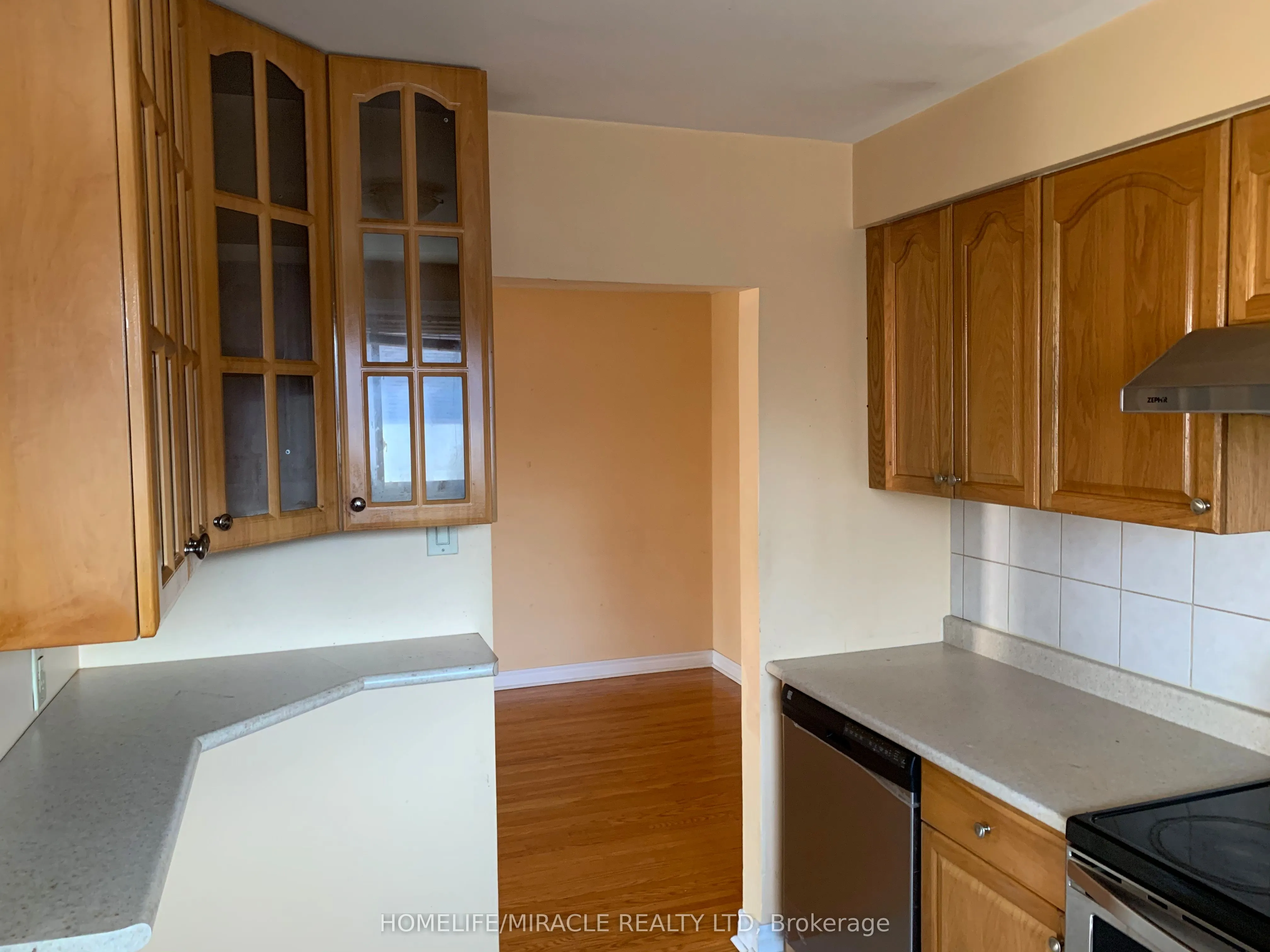 35 Stoneton Drive E, #Main Floor