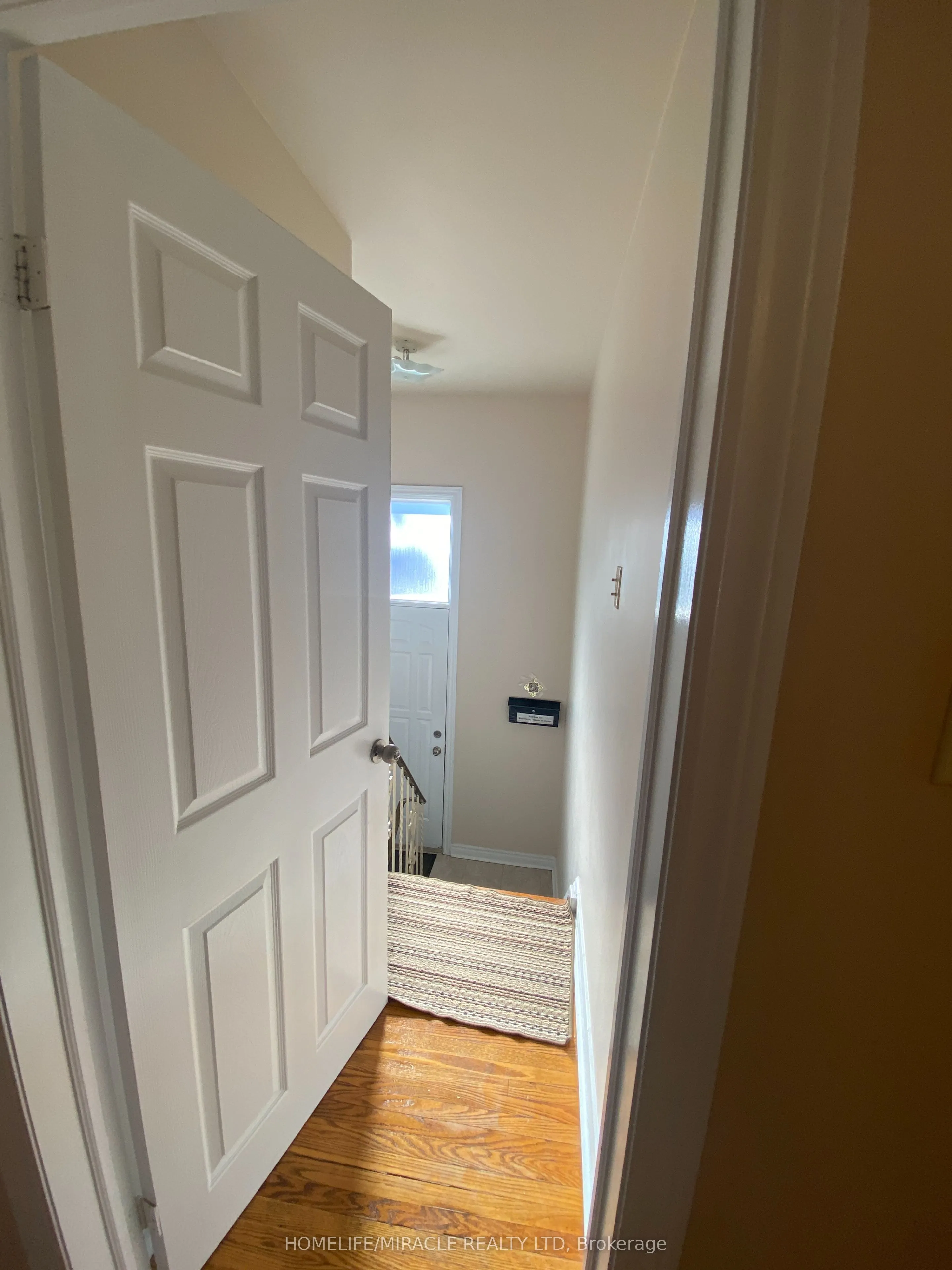 35 Stoneton Drive E, #Main Floor