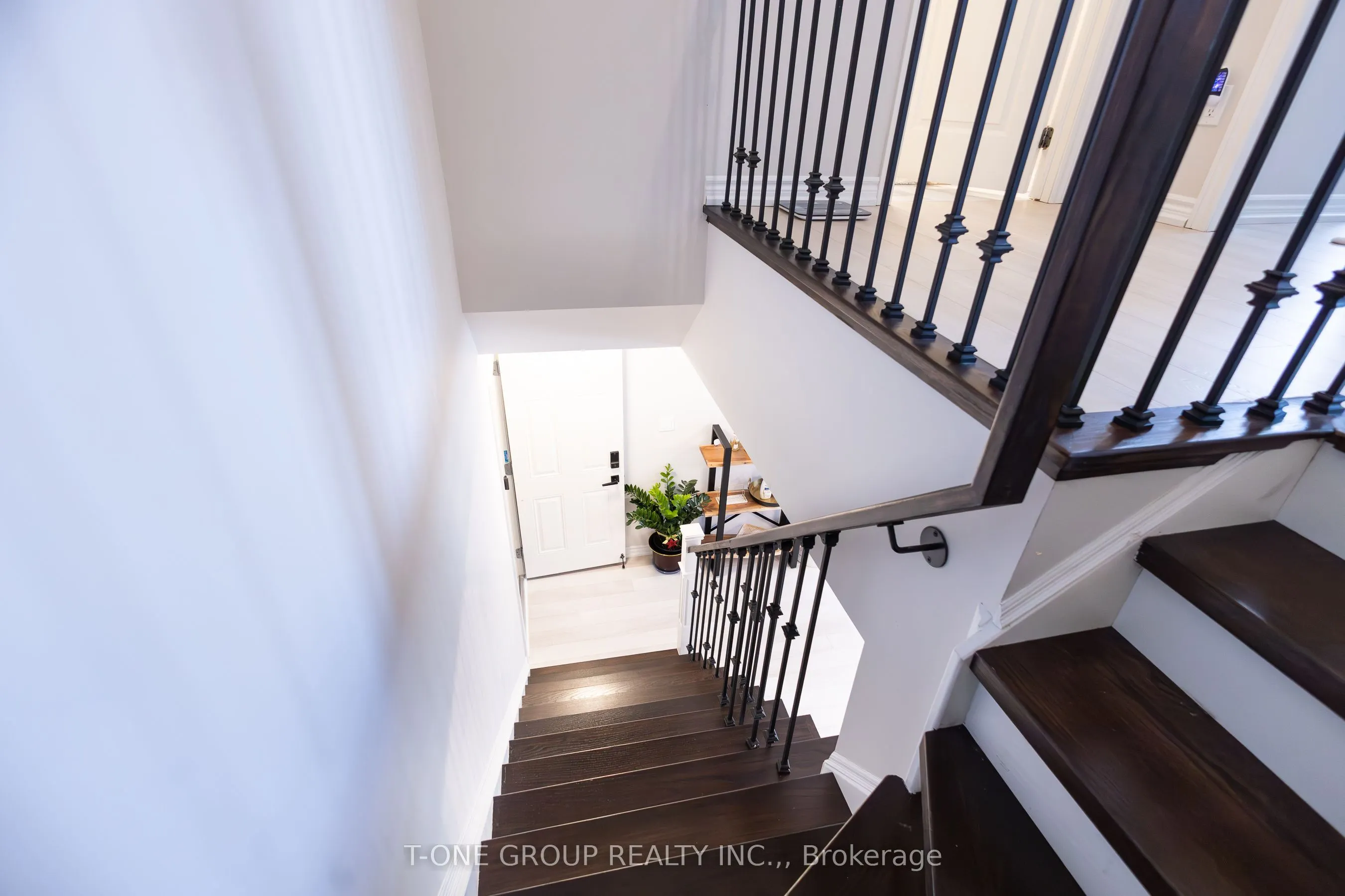 2728 William Jackson Drive, #7