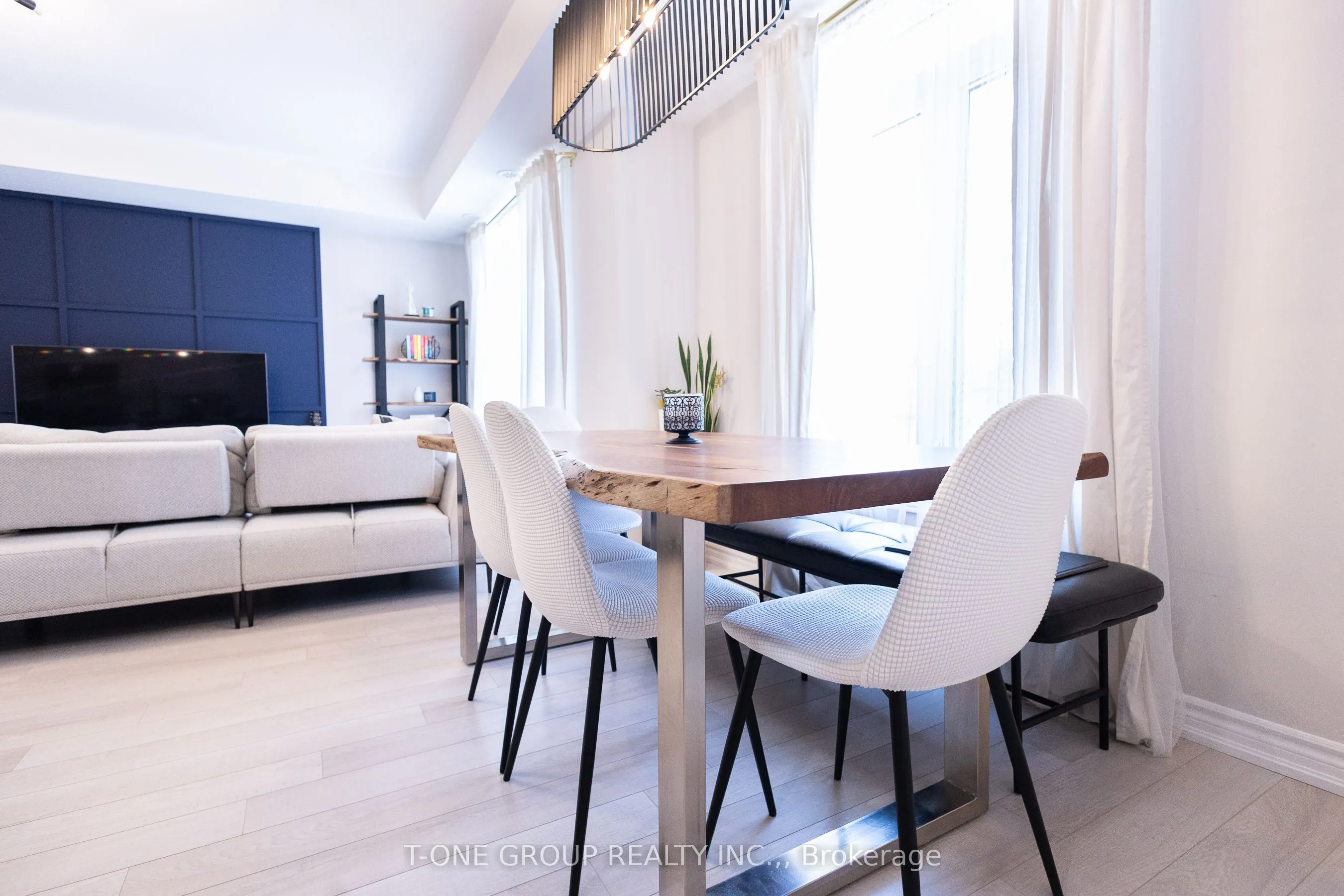 2728 William Jackson Drive, #7