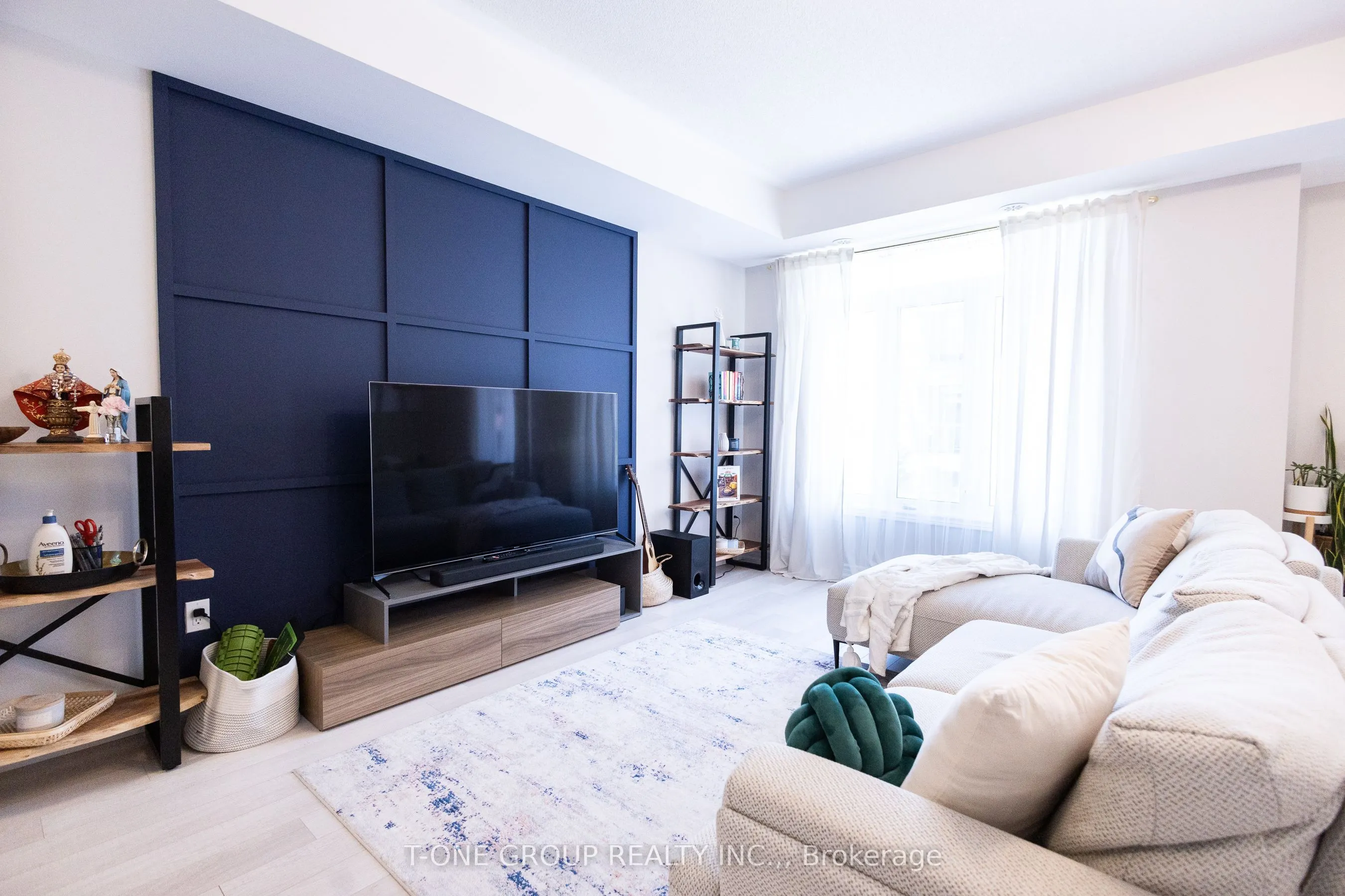 2728 William Jackson Drive, #7