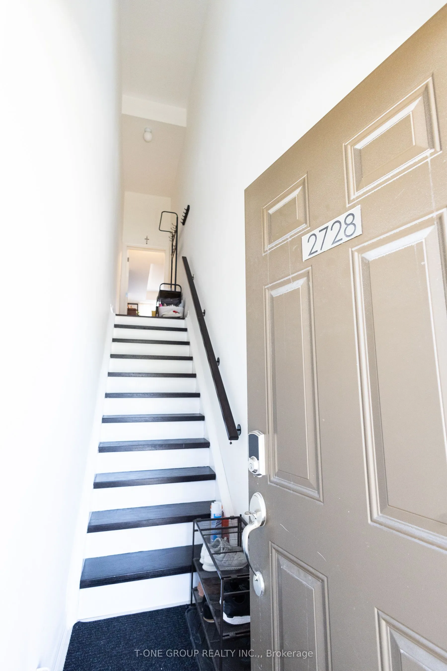 2728 William Jackson Drive, #7