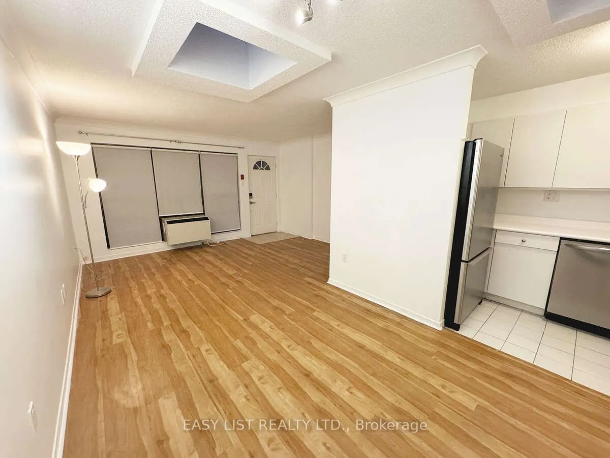 2112 Queen Street E, #25