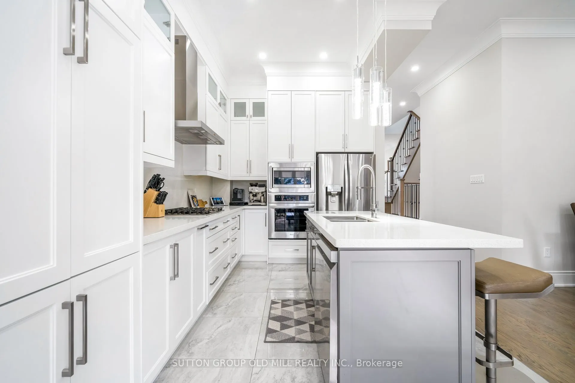 70 South Woodrow Boulevard