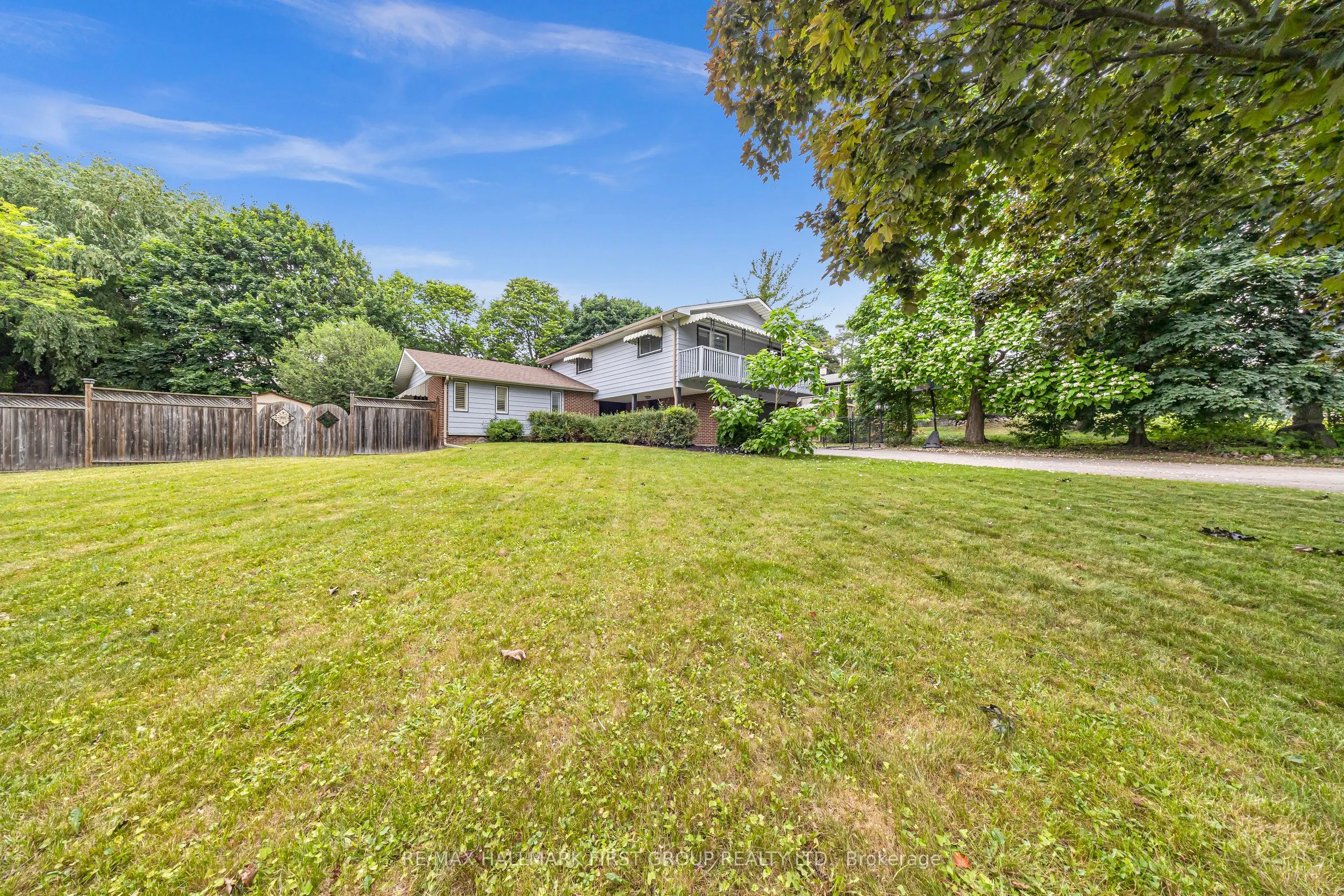 890 Briarwood Drive