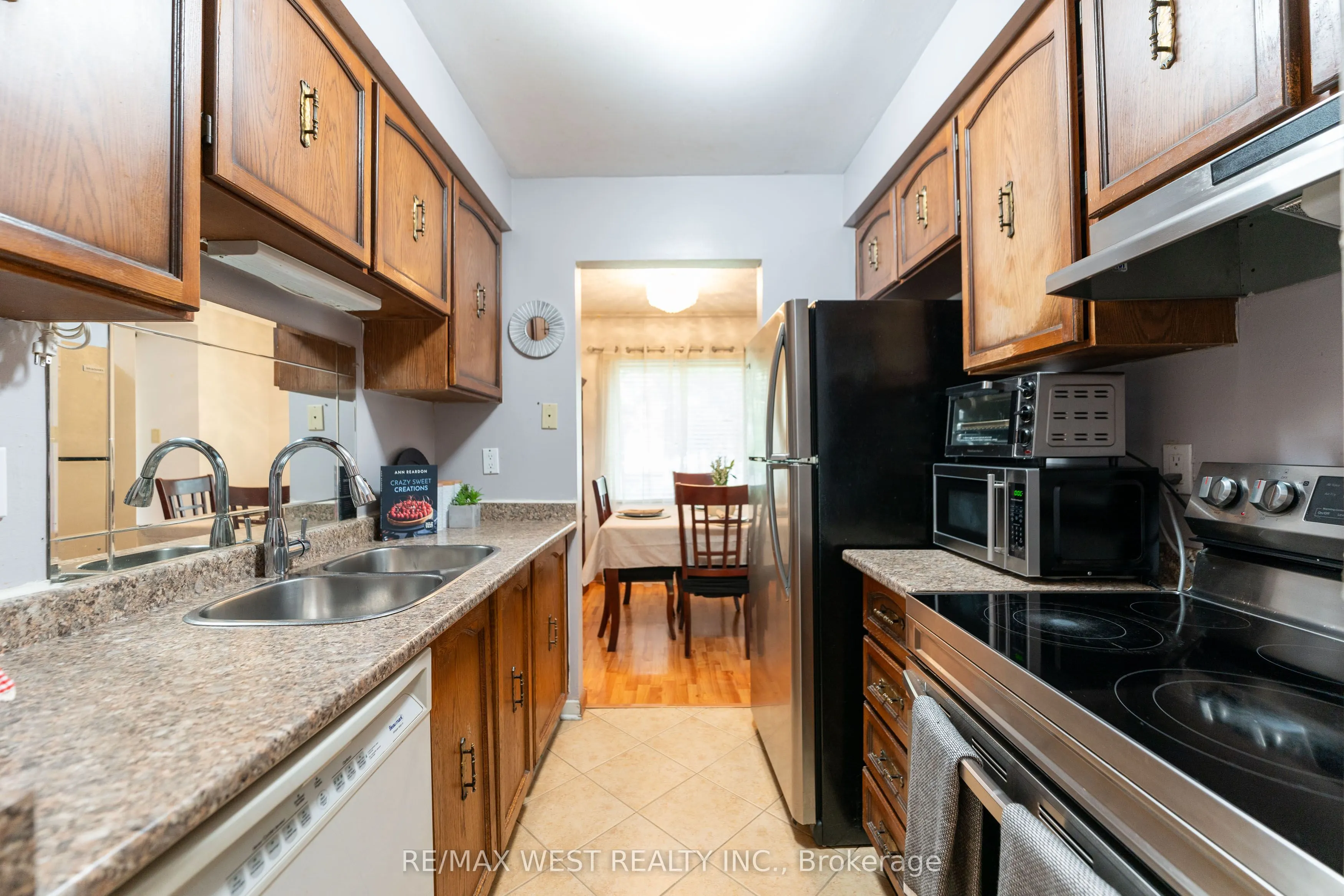 15 Guildwood Parkway, #30