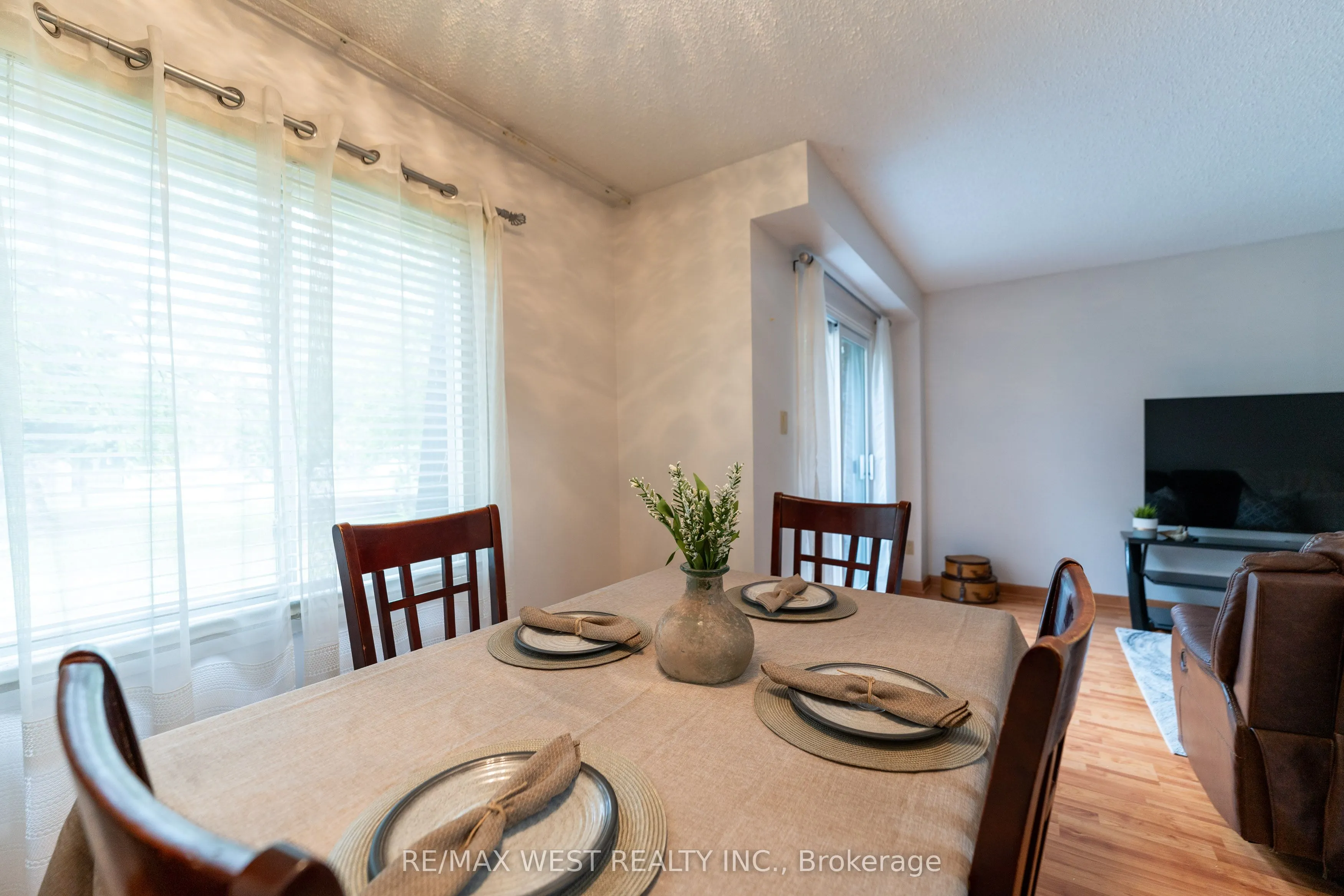 15 Guildwood Parkway, #30