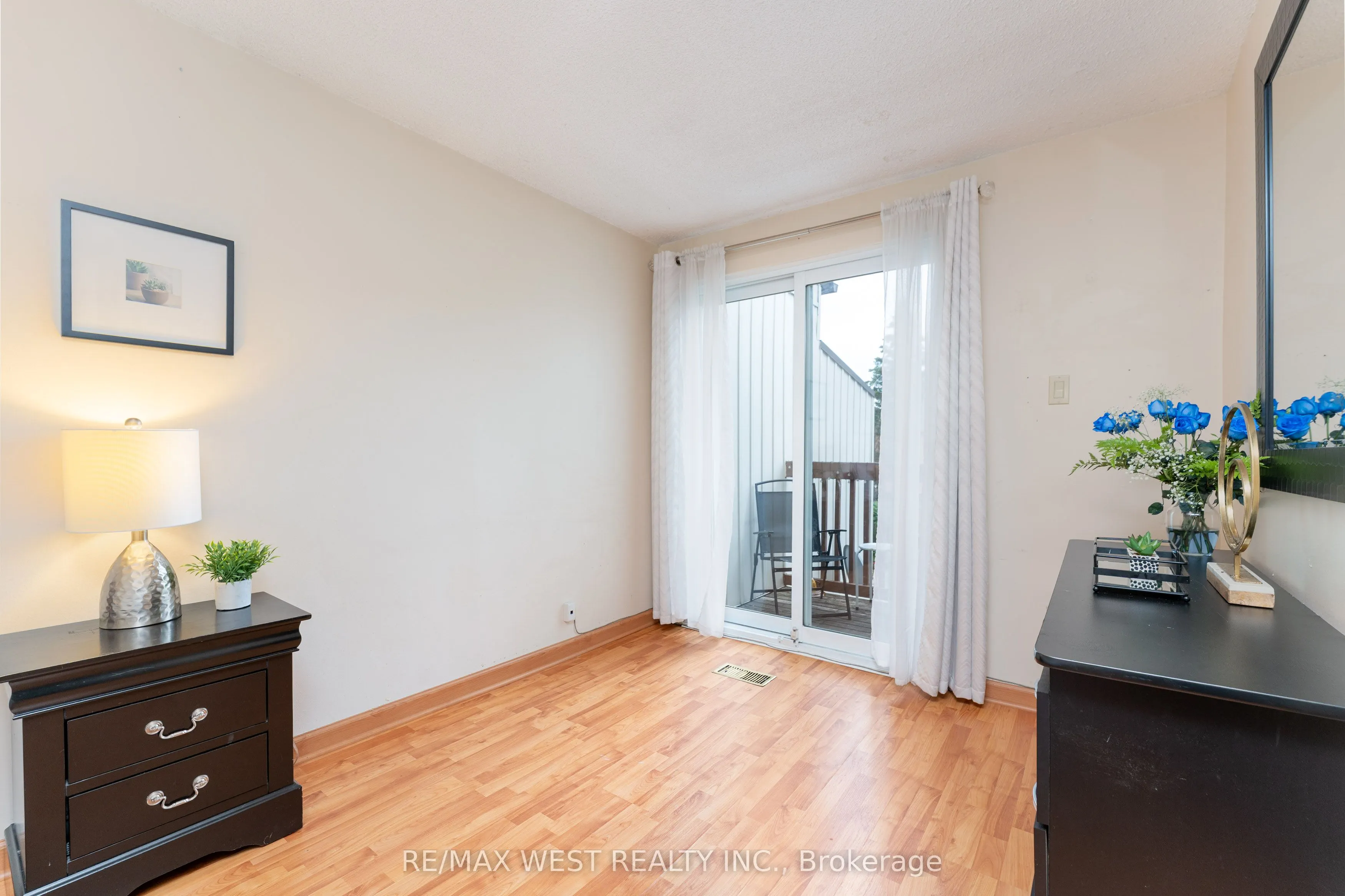 15 Guildwood Parkway, #30