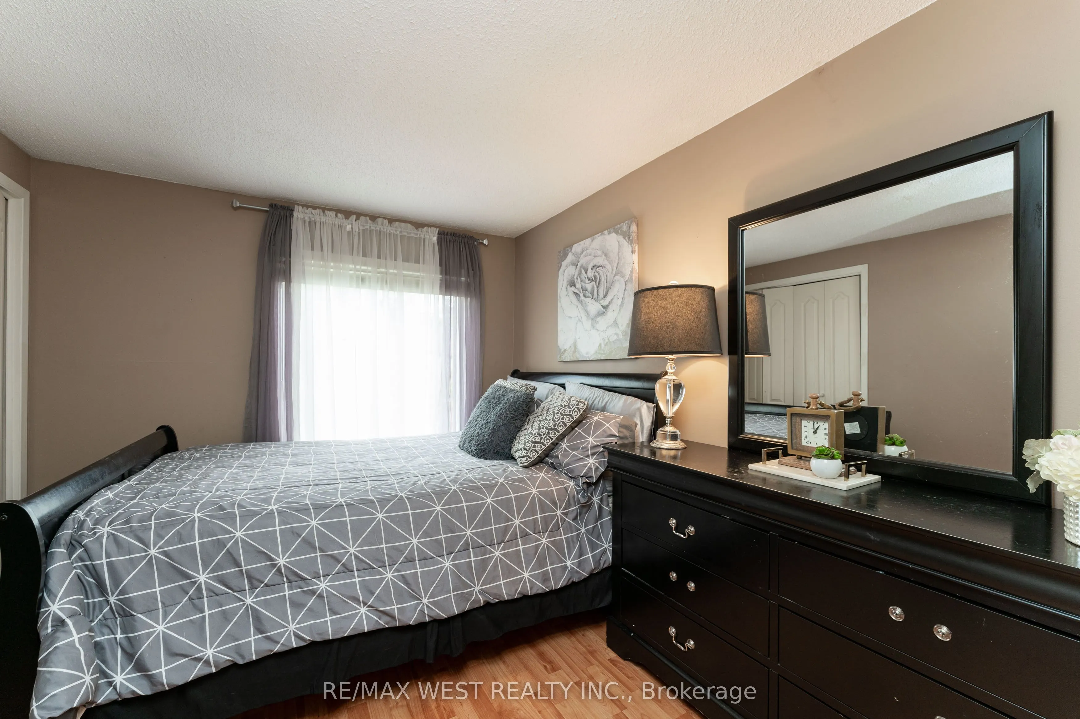 15 Guildwood Parkway, #30