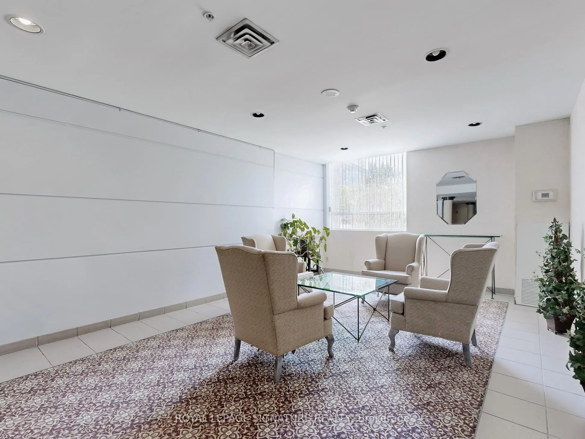 90 Dale Avenue, #309