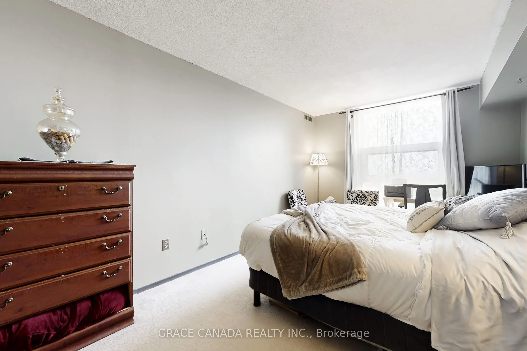10 Dean Park Road, #903
