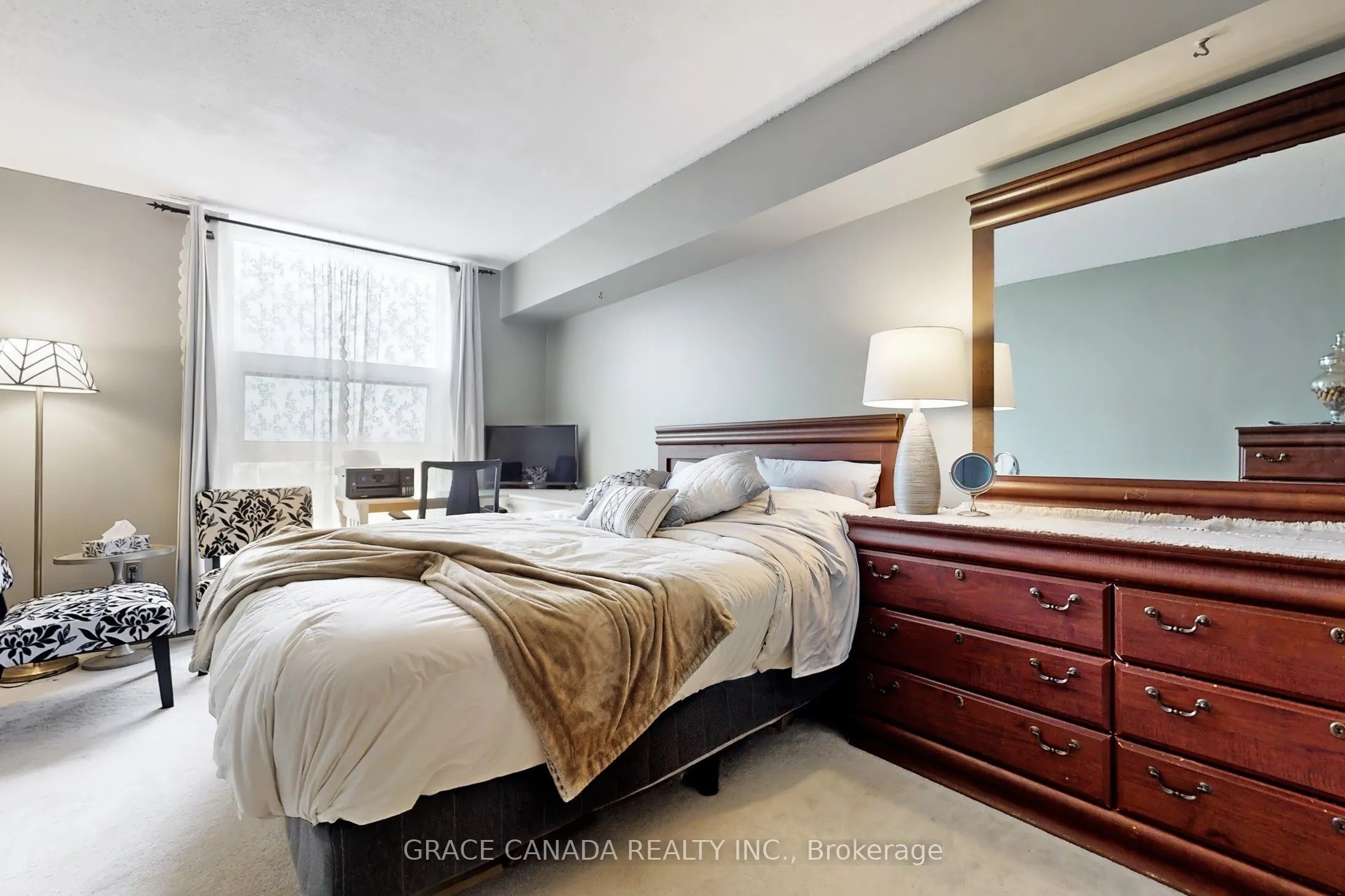 10 Dean Park Road, #903