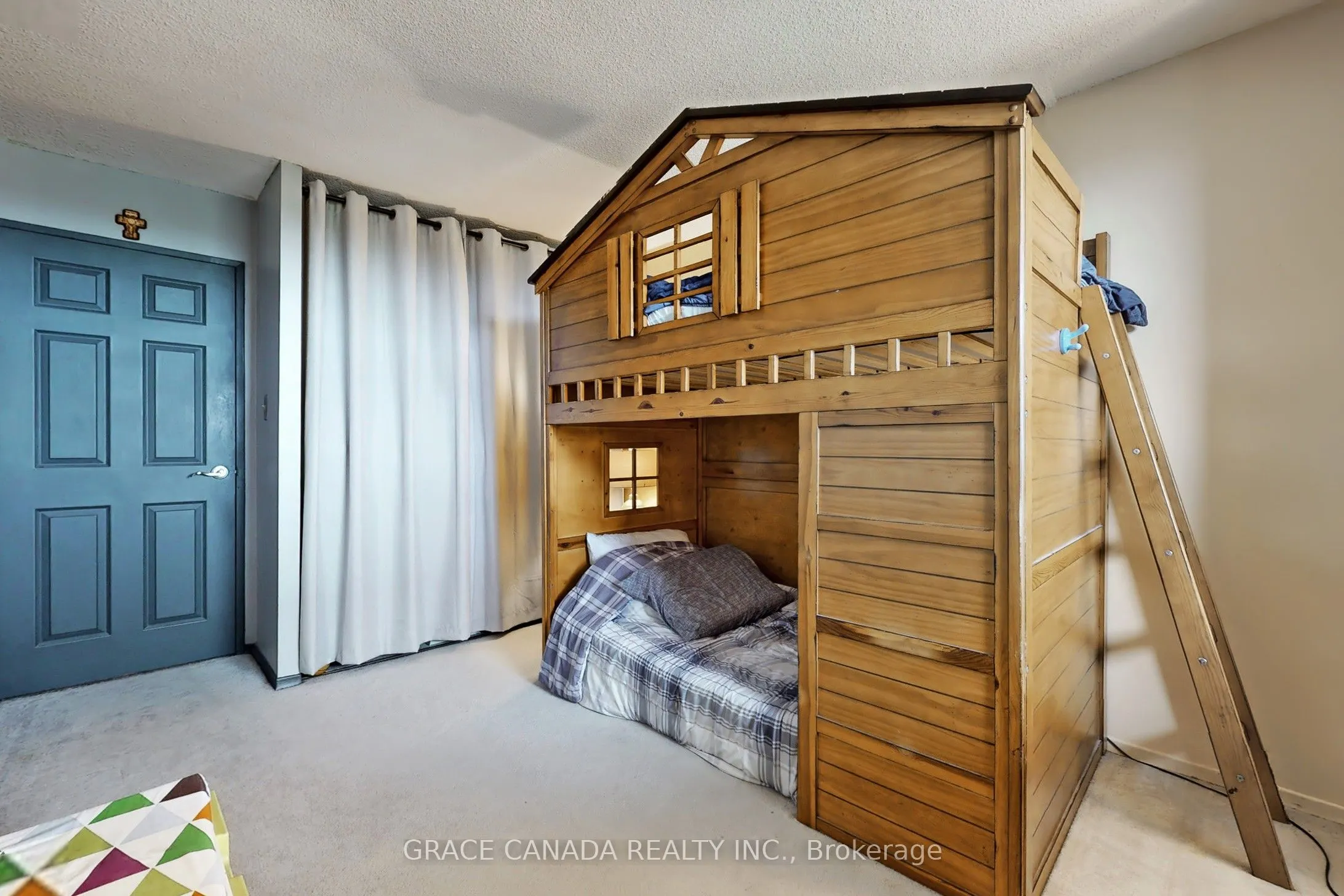 10 Dean Park Road, #903