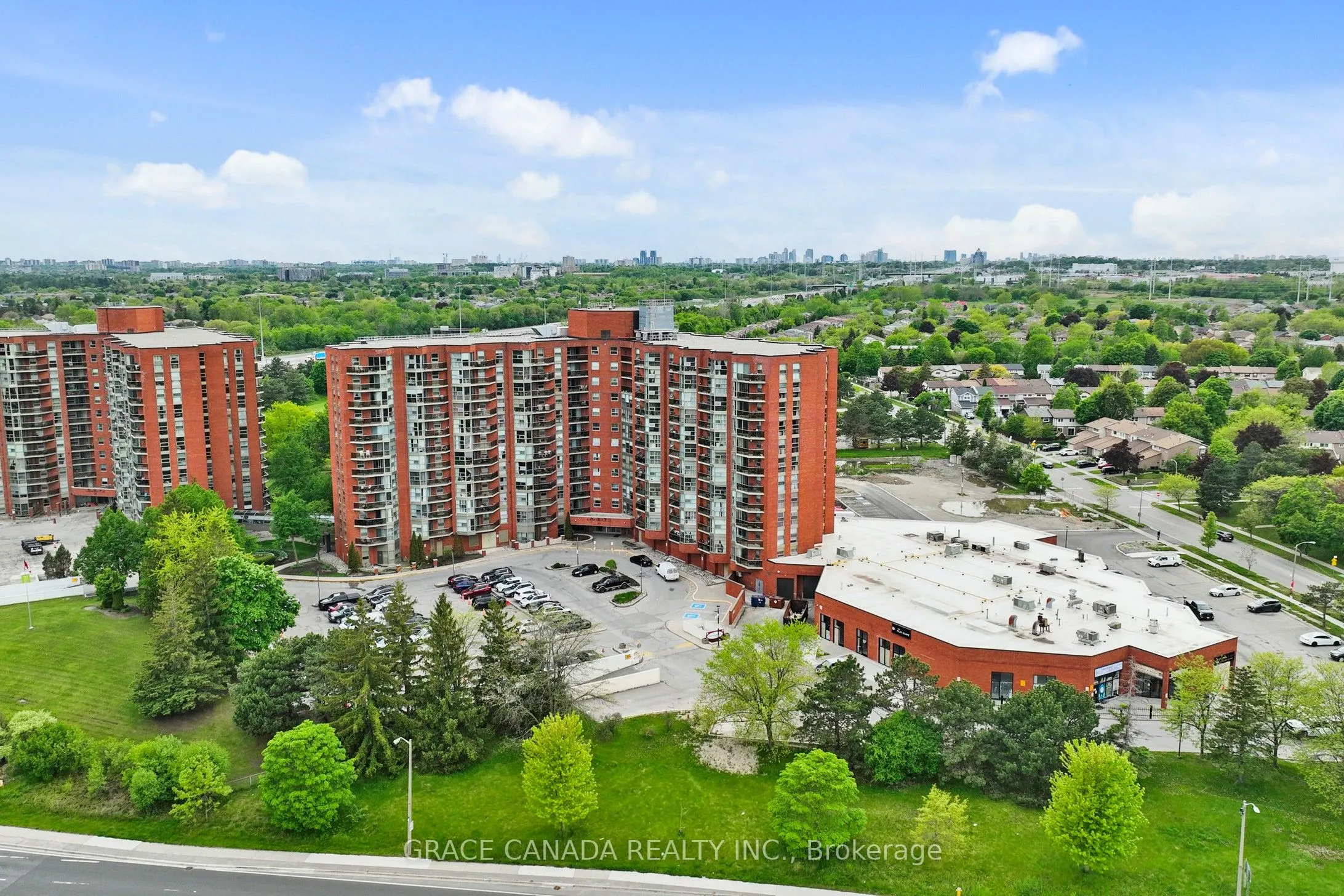 10 Dean Park Road, #903