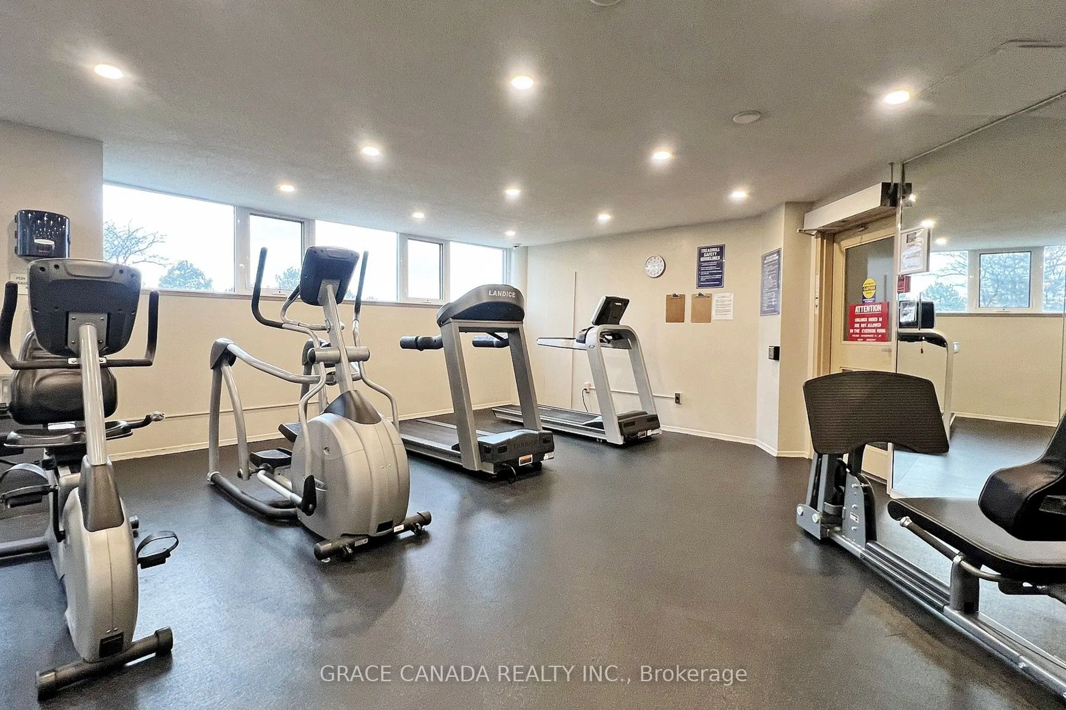 10 Dean Park Road, #903
