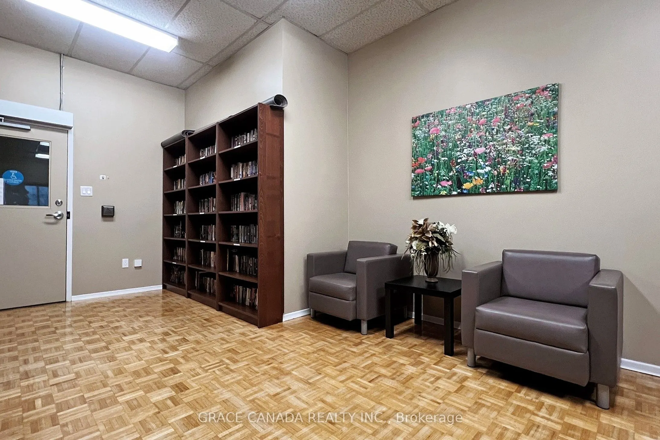 10 Dean Park Road, #903