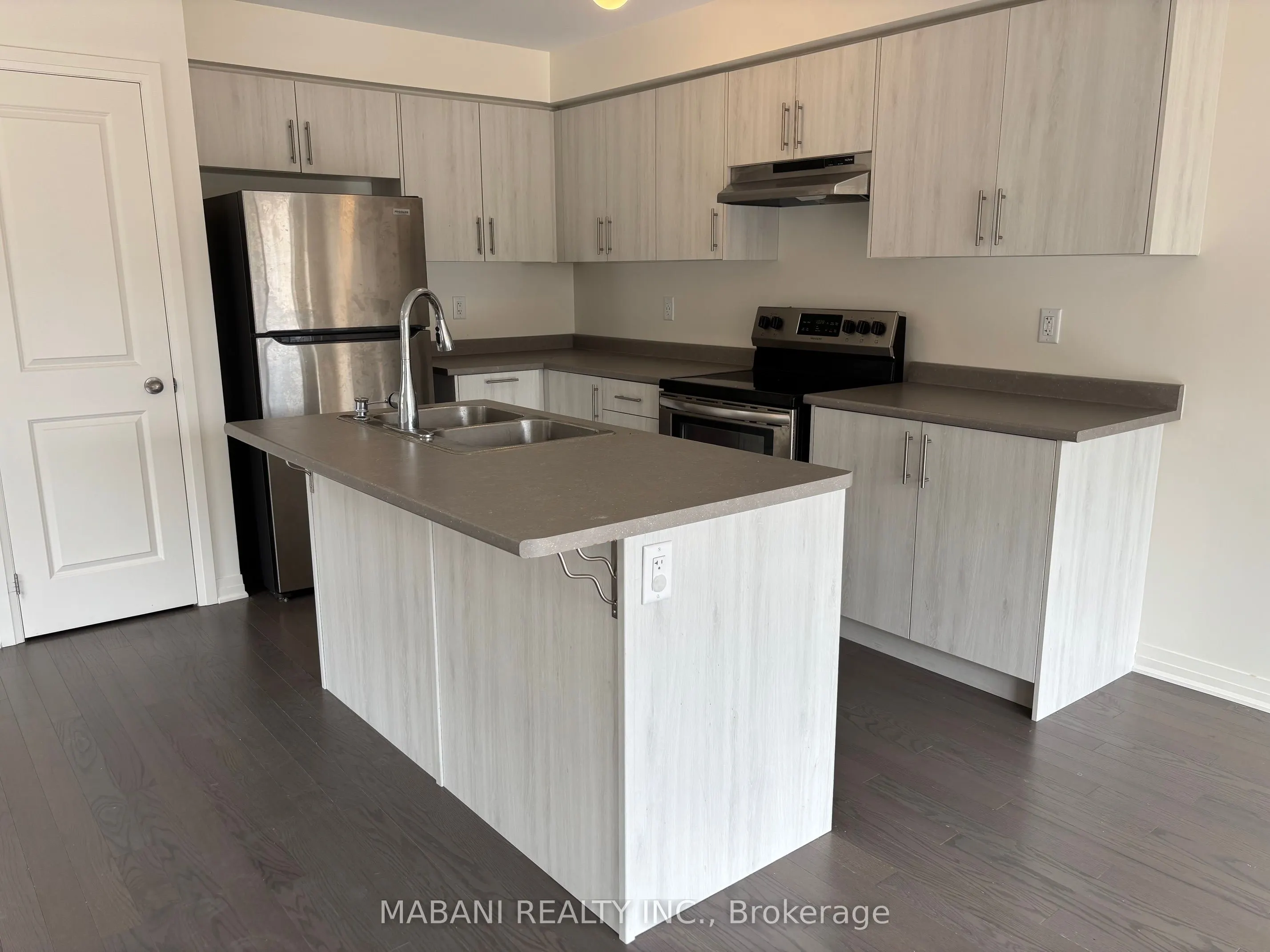 1 King George Way