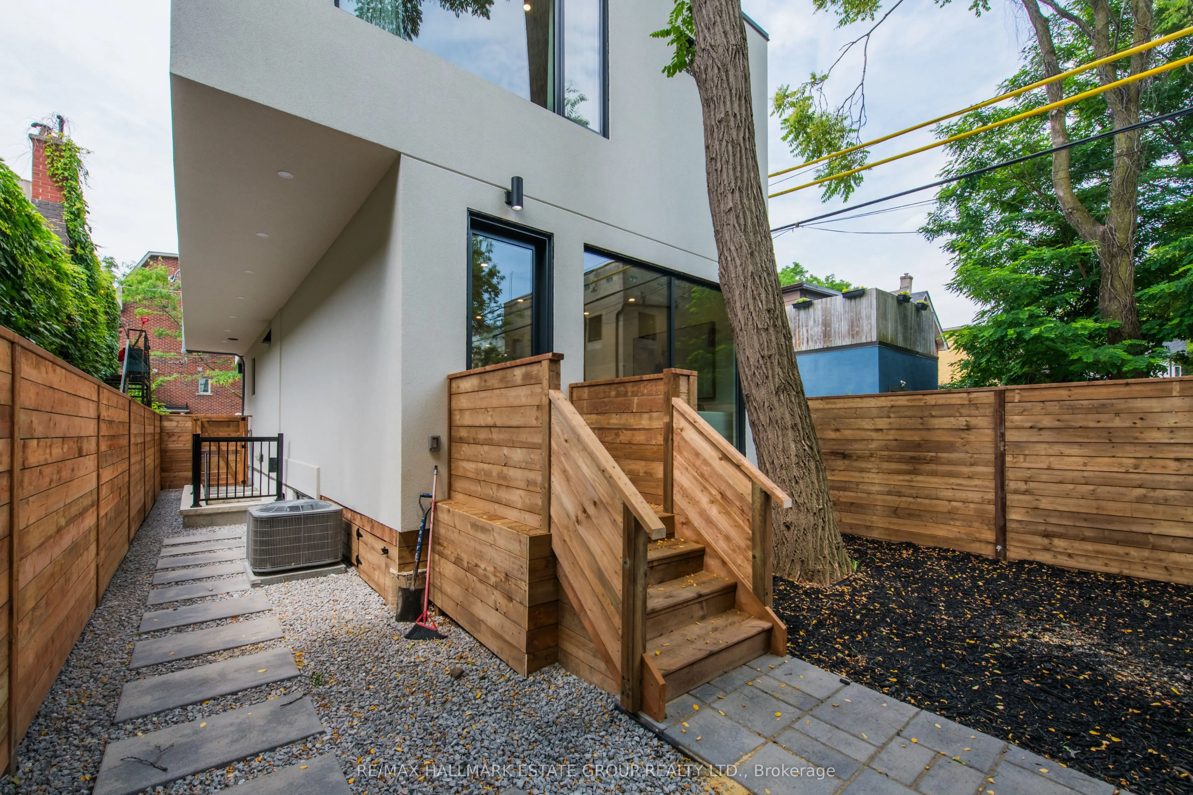 47 Laing Street