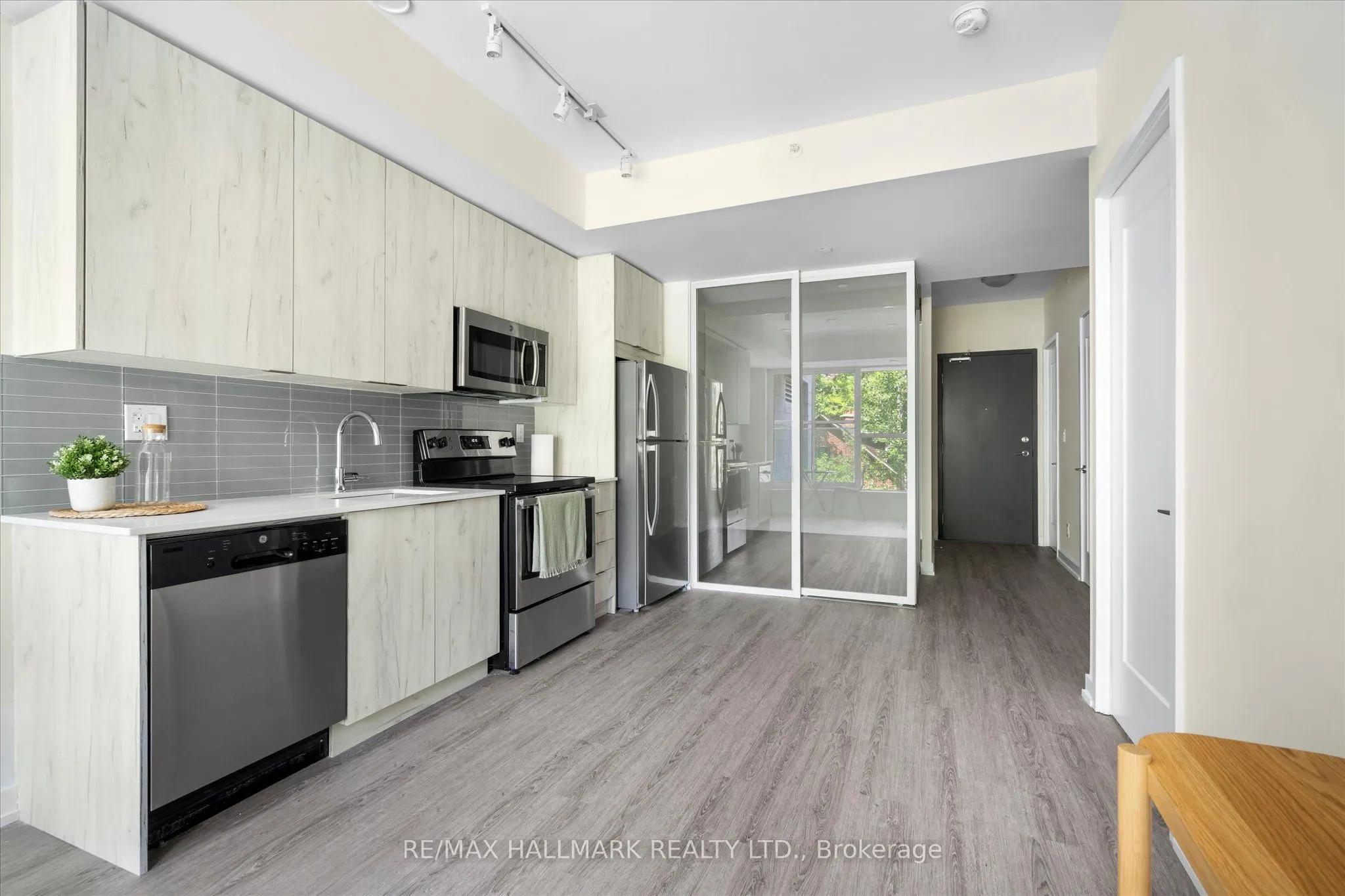 1350 Kingston Road, #116