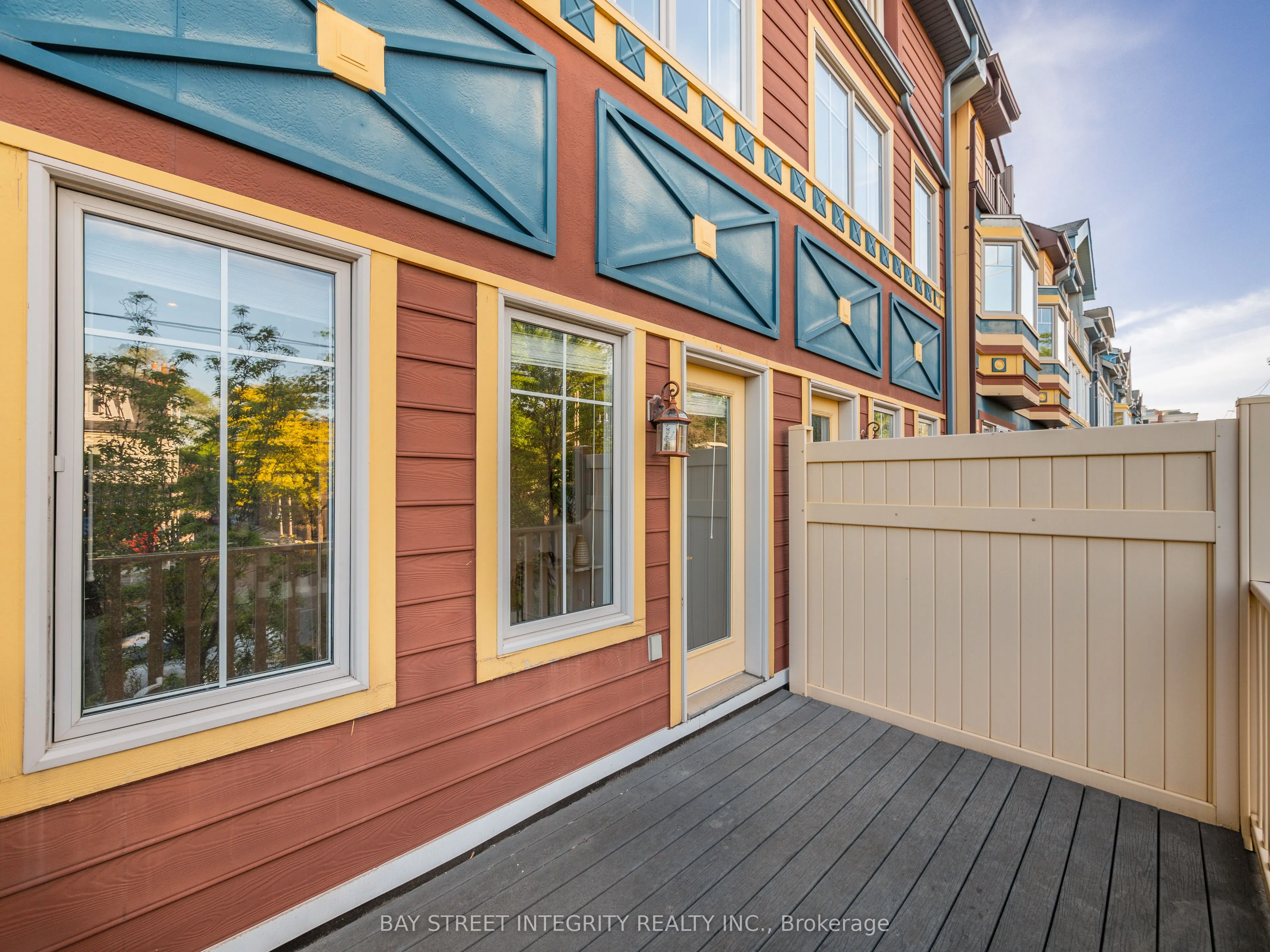 96 Woodbine Avenue