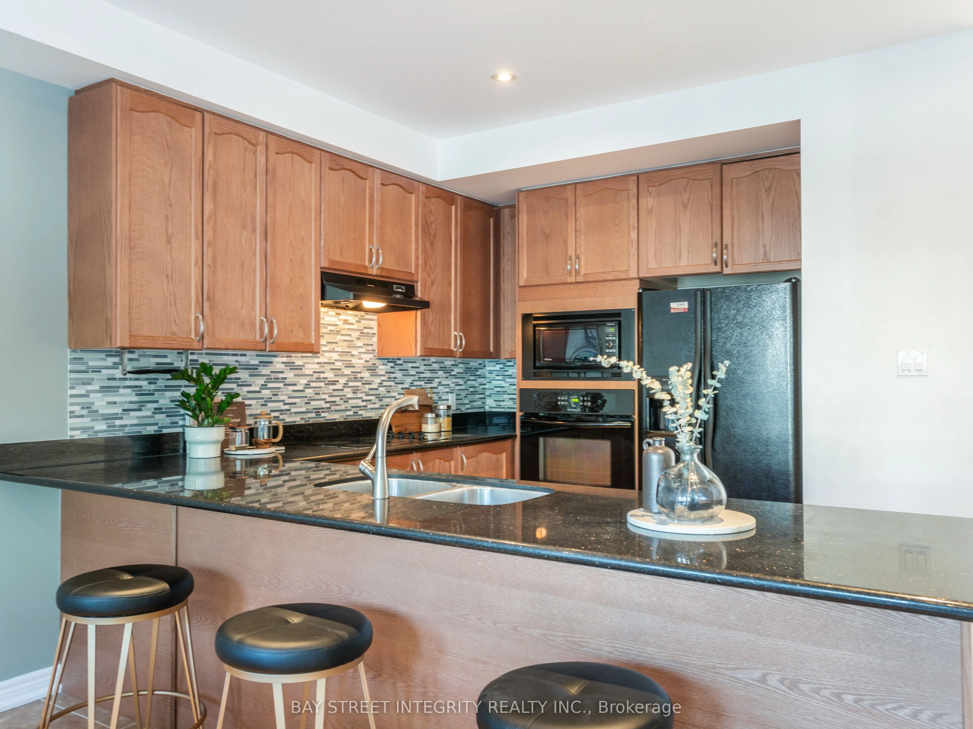 96 Woodbine Avenue