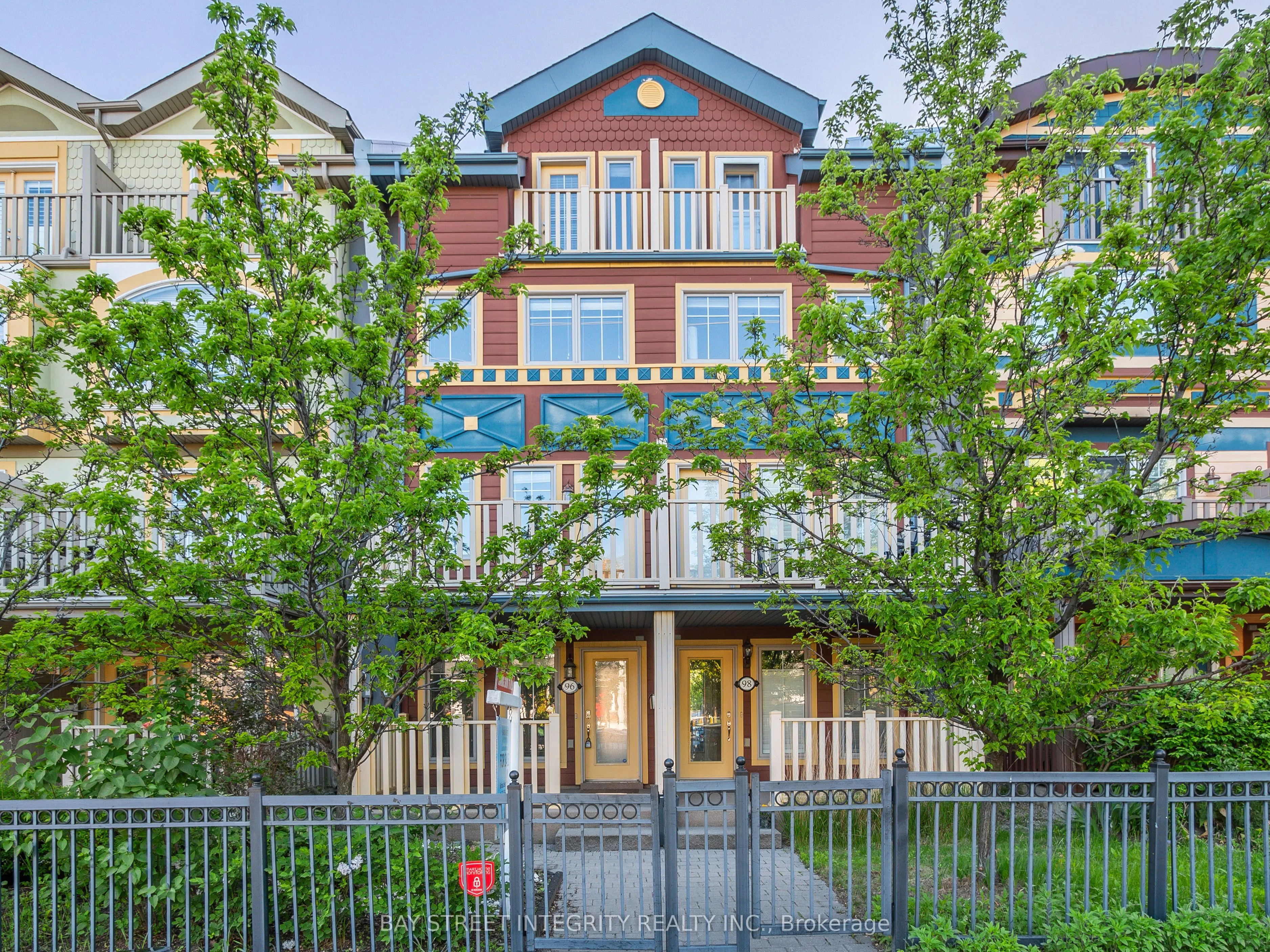 96 Woodbine Avenue