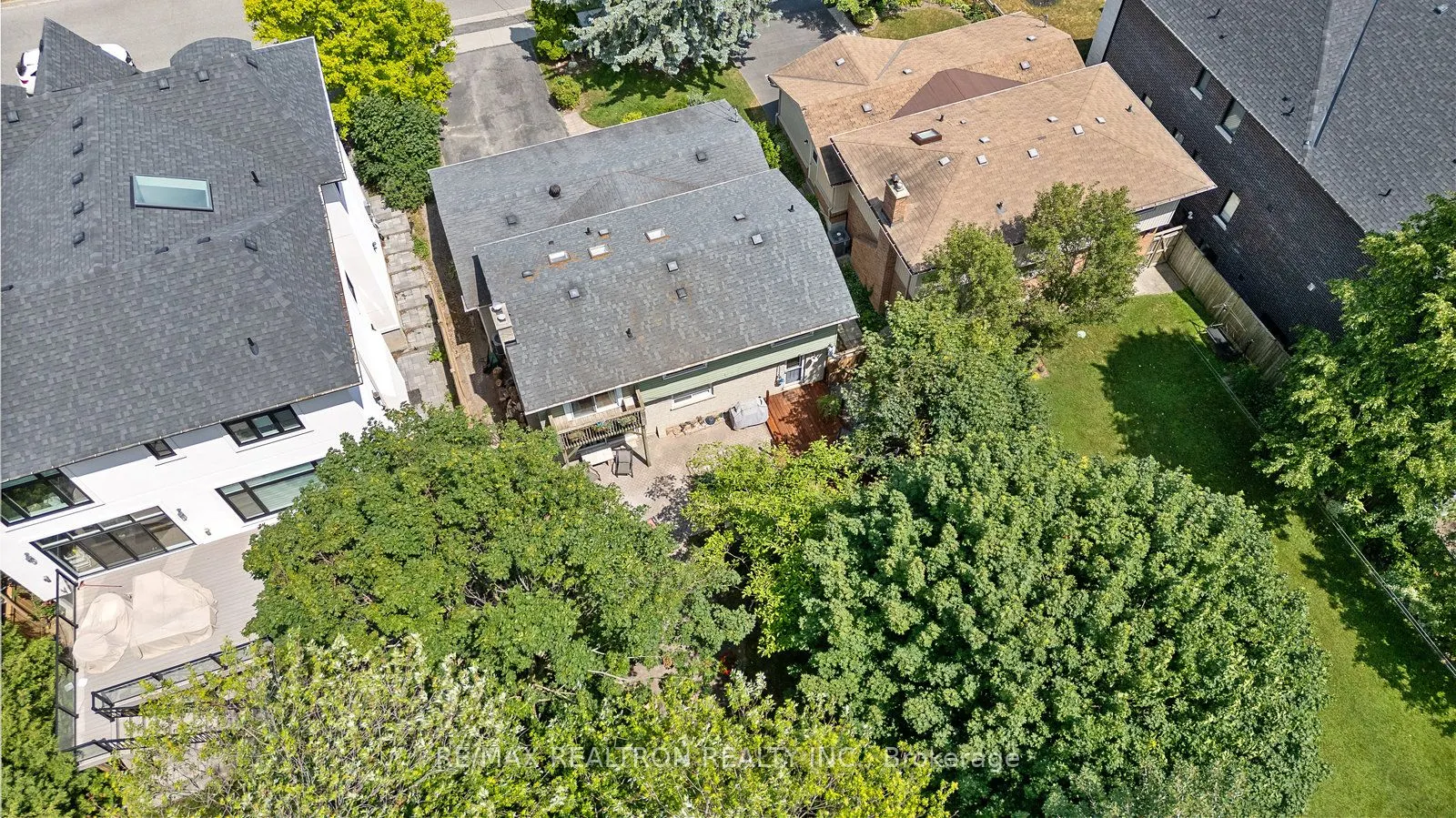 1890 Spruce Hill Road