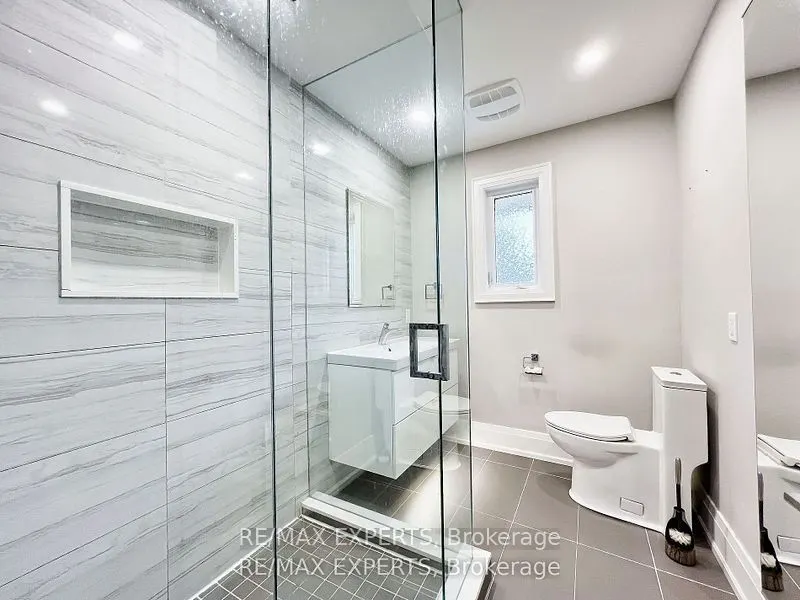 7 Montvale Drive