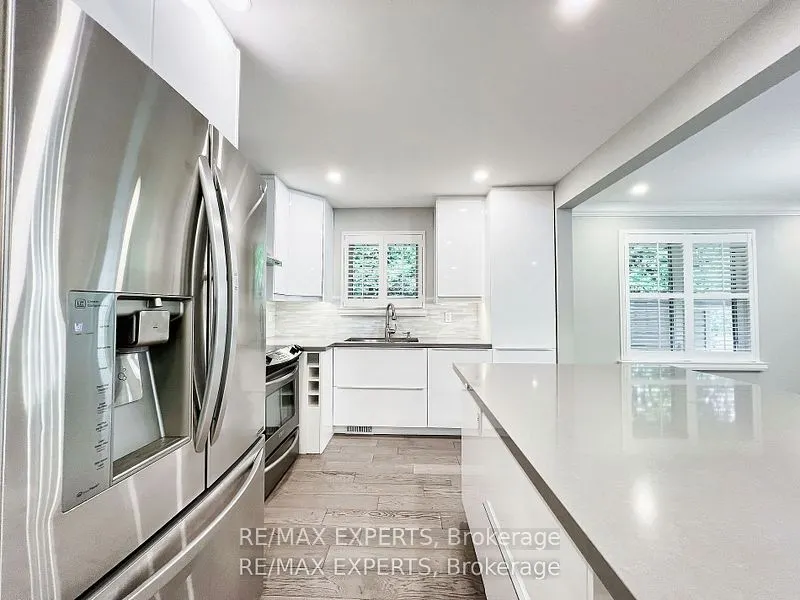 7 Montvale Drive